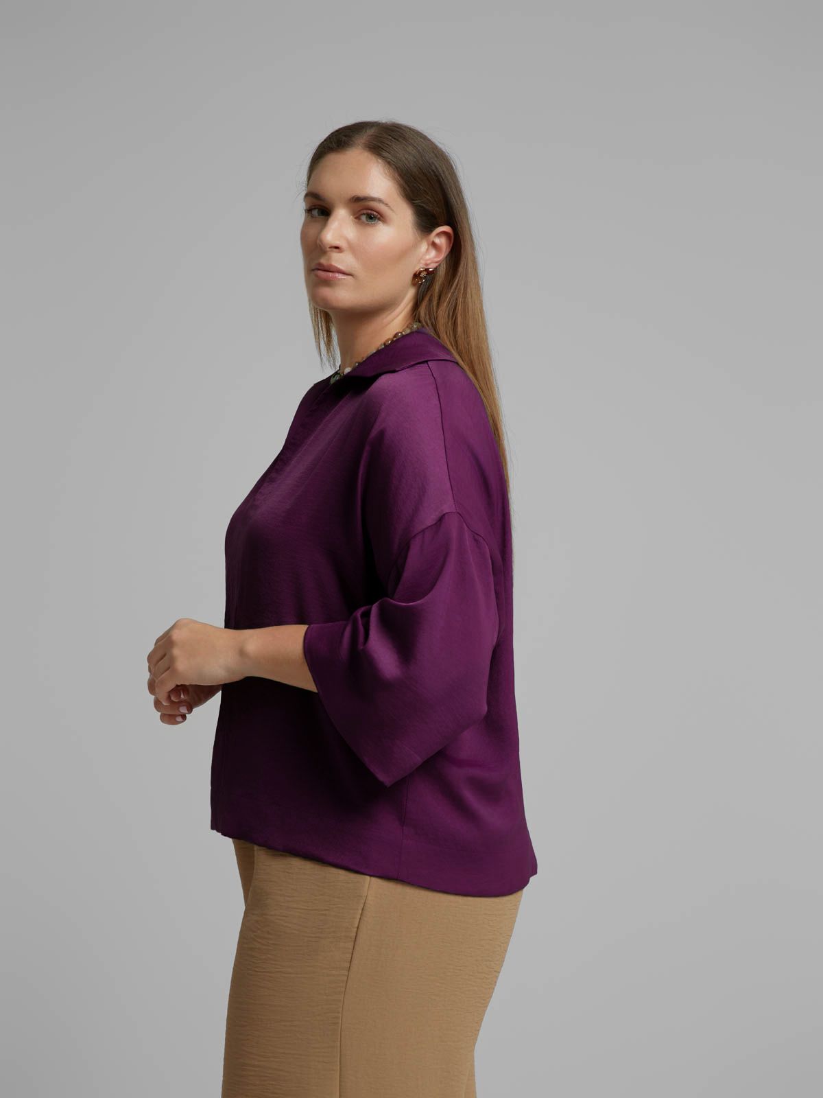 Satin V-neck blouse with point collar