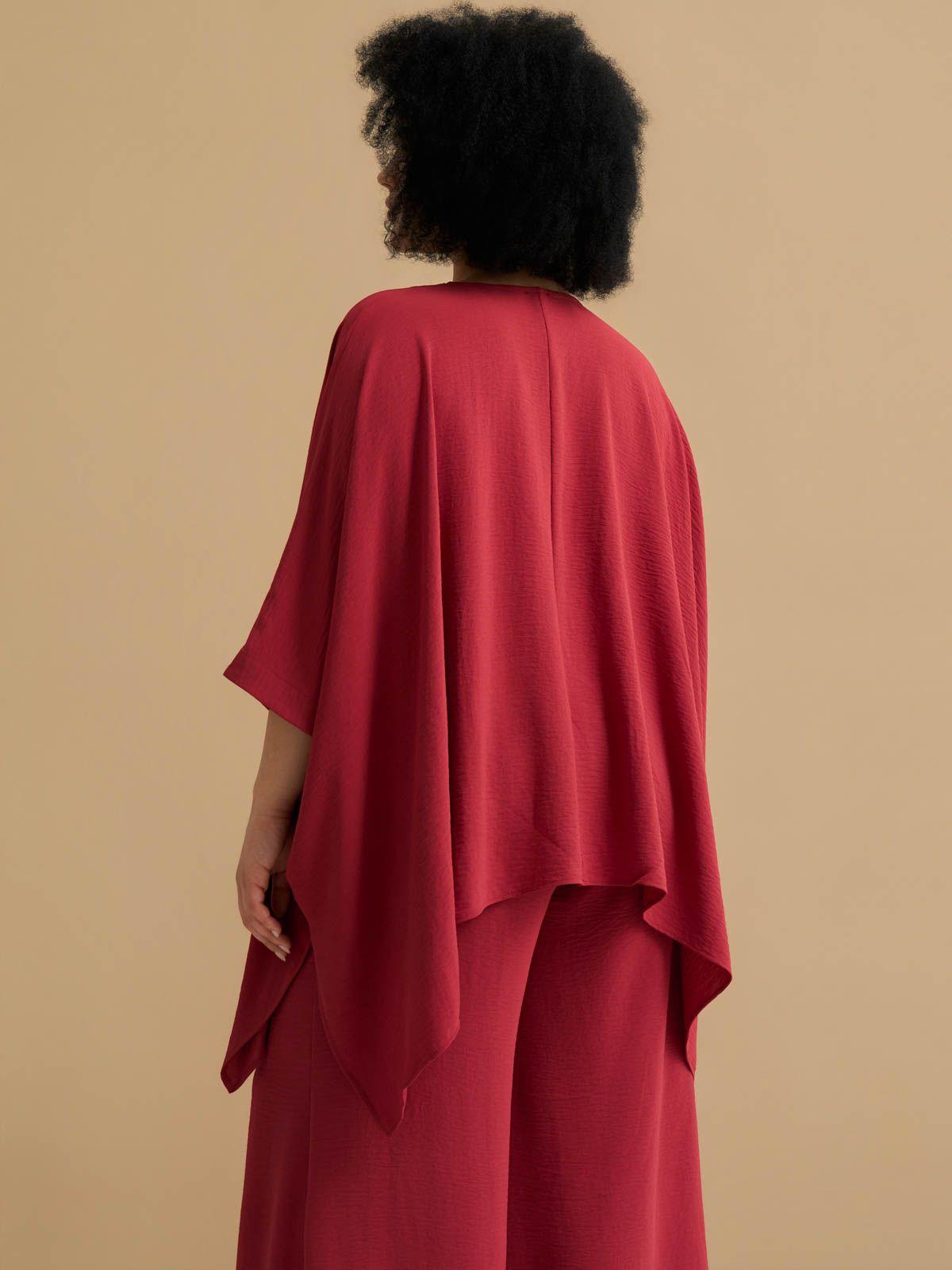 Airwashed crepe V-neck shirt with dipped sides