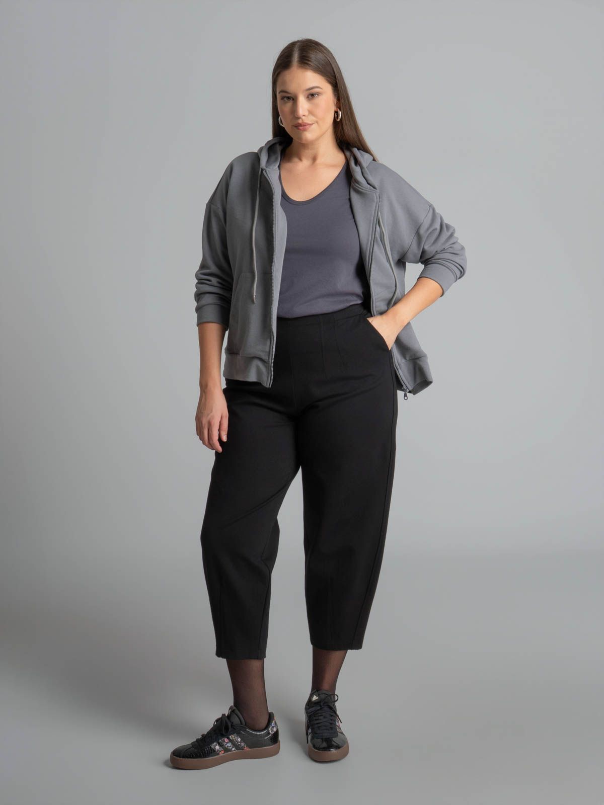 Balloon trousers with tapered hem