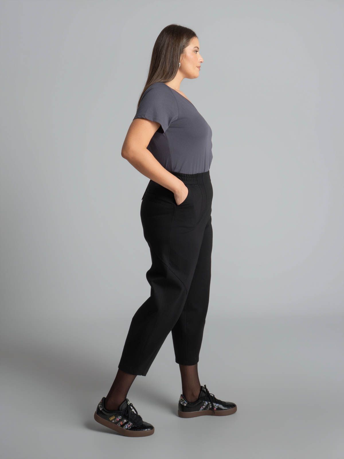 Balloon trousers with tapered hem