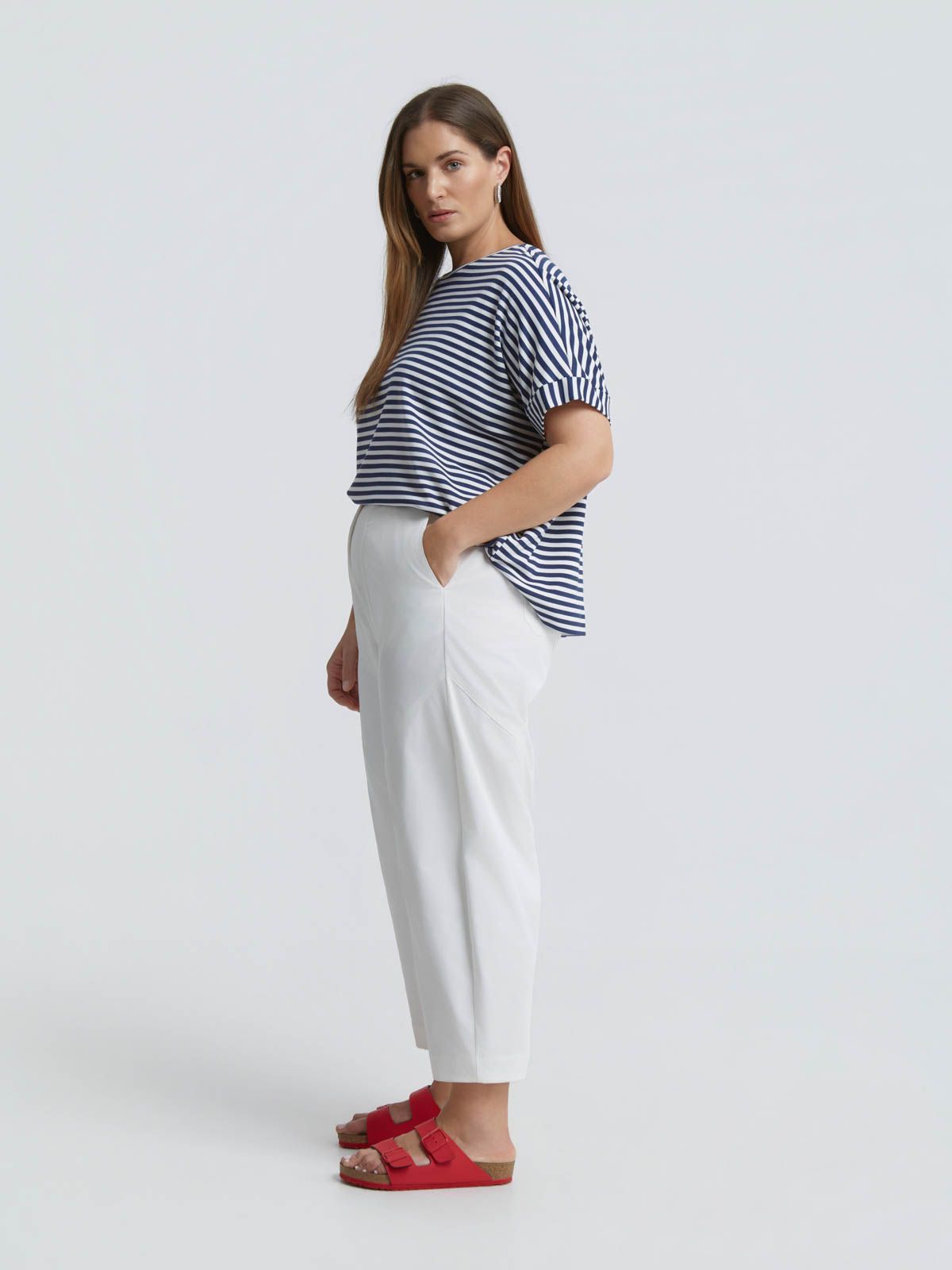 Barrel pants with elastic back waist