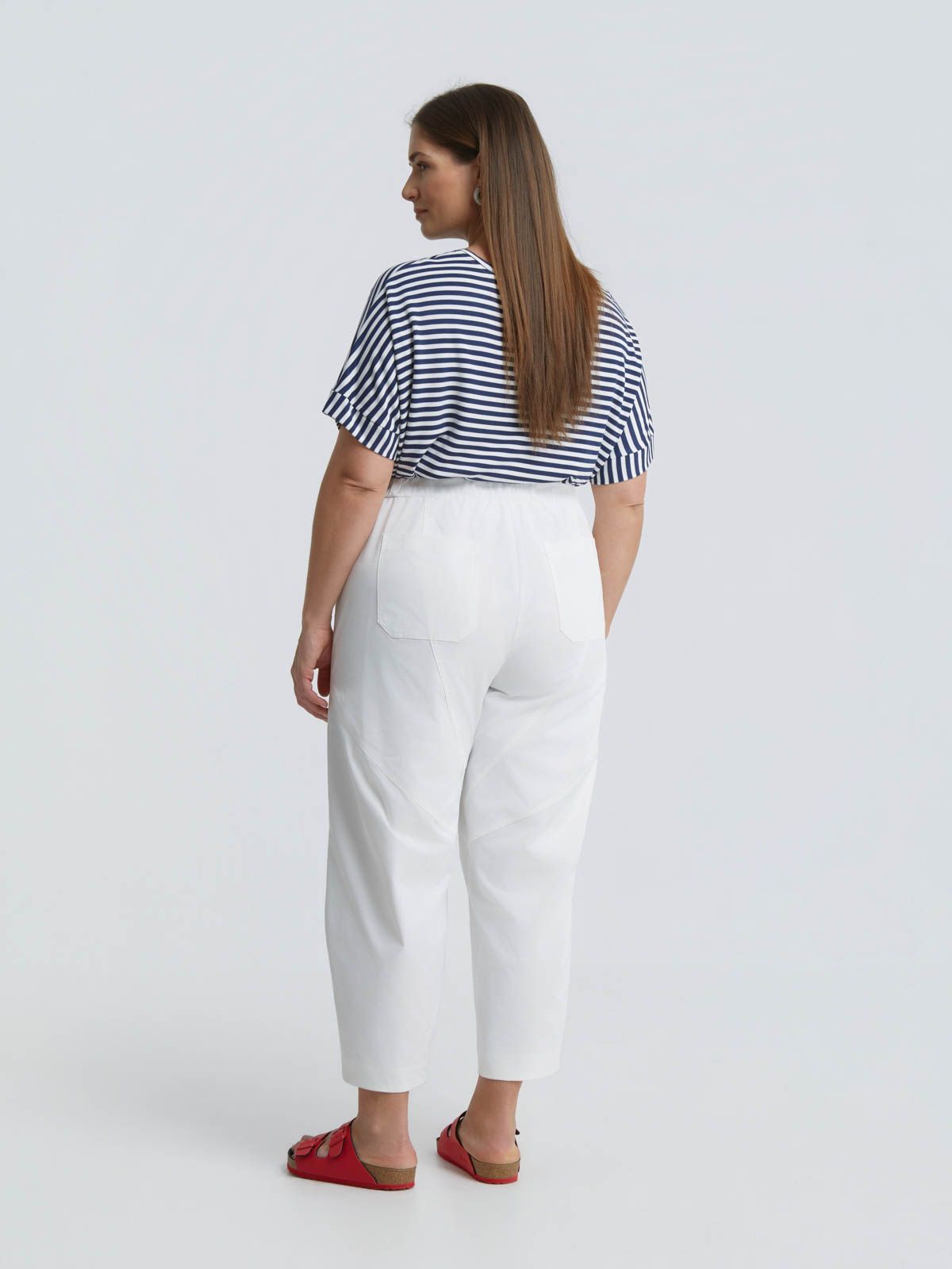 Barrel pants with elastic back waist