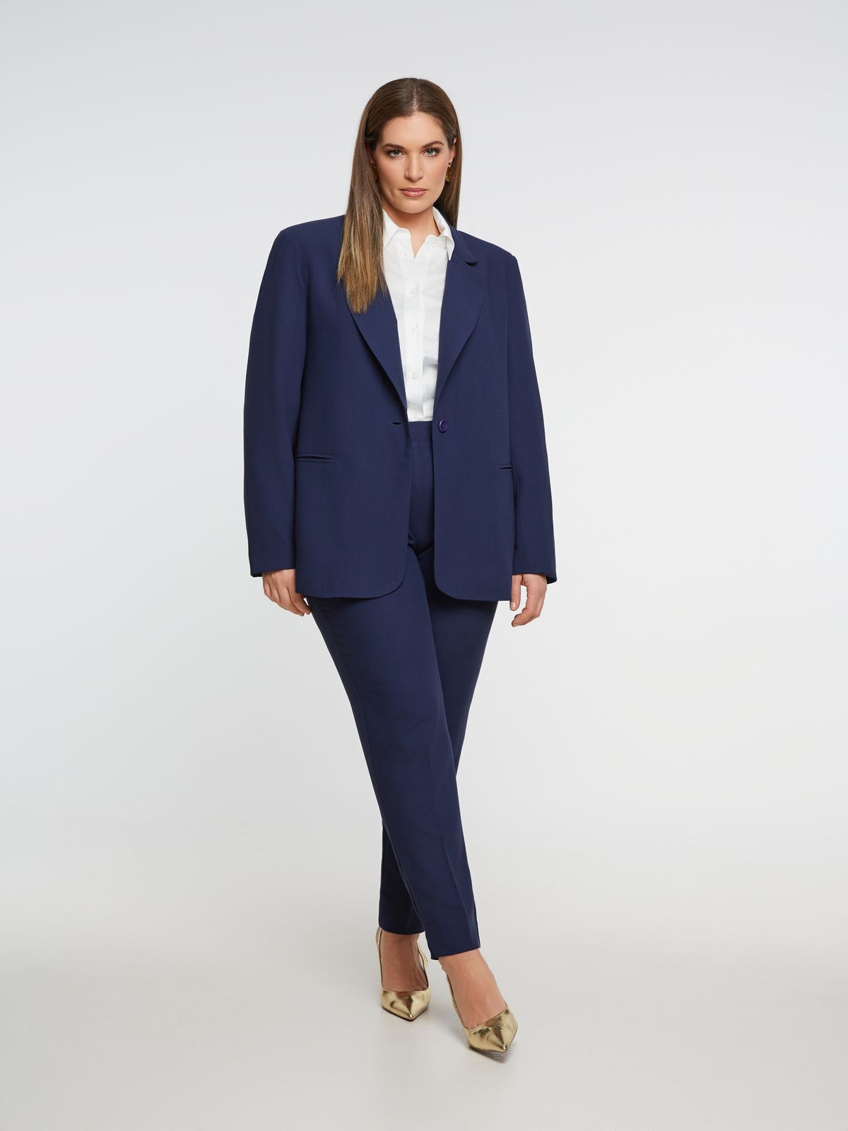 Basic blazer with tailored fit