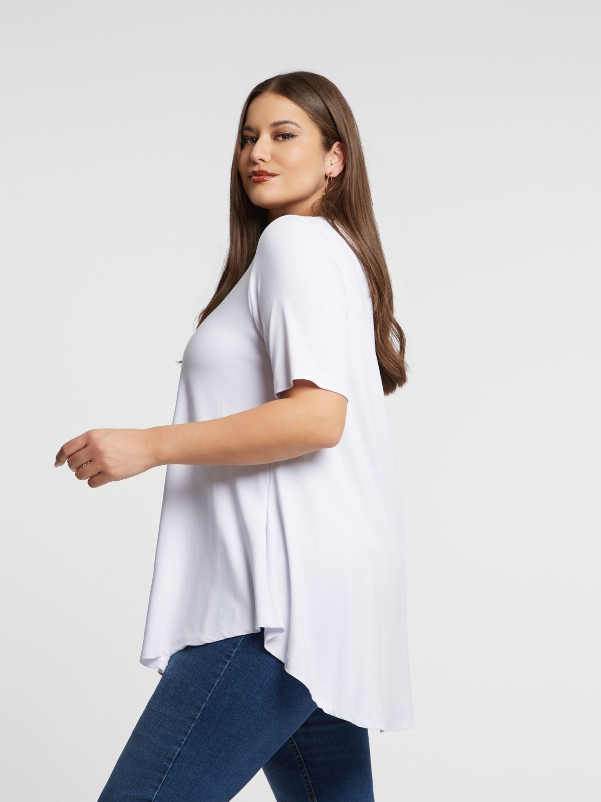 Basic curve hem top