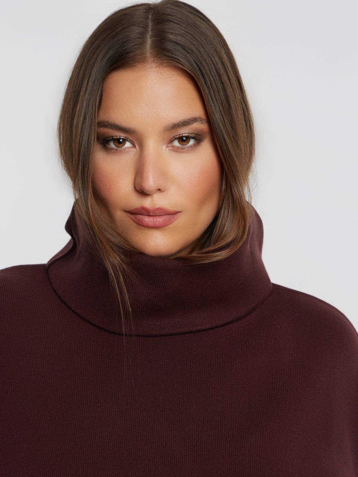 Basic knit turtleneck jumper