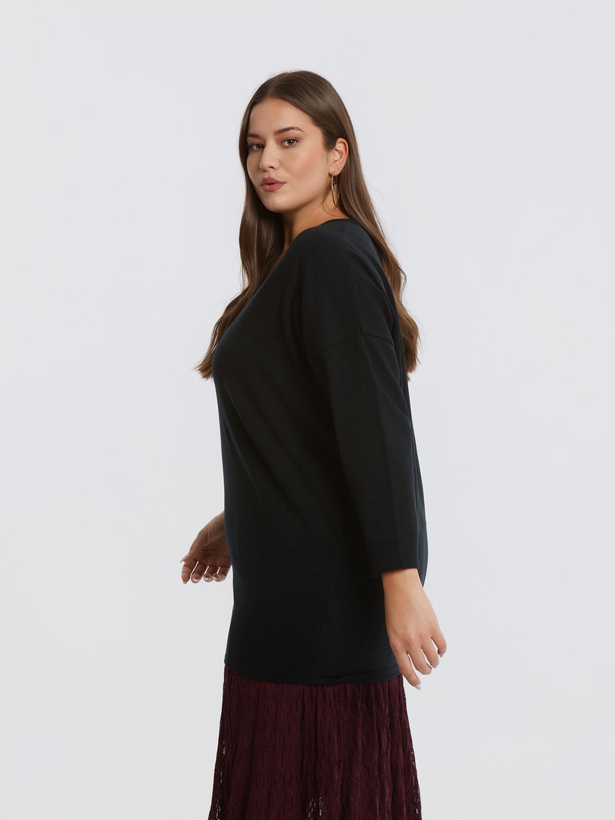 Basic long knit V-neck tunic