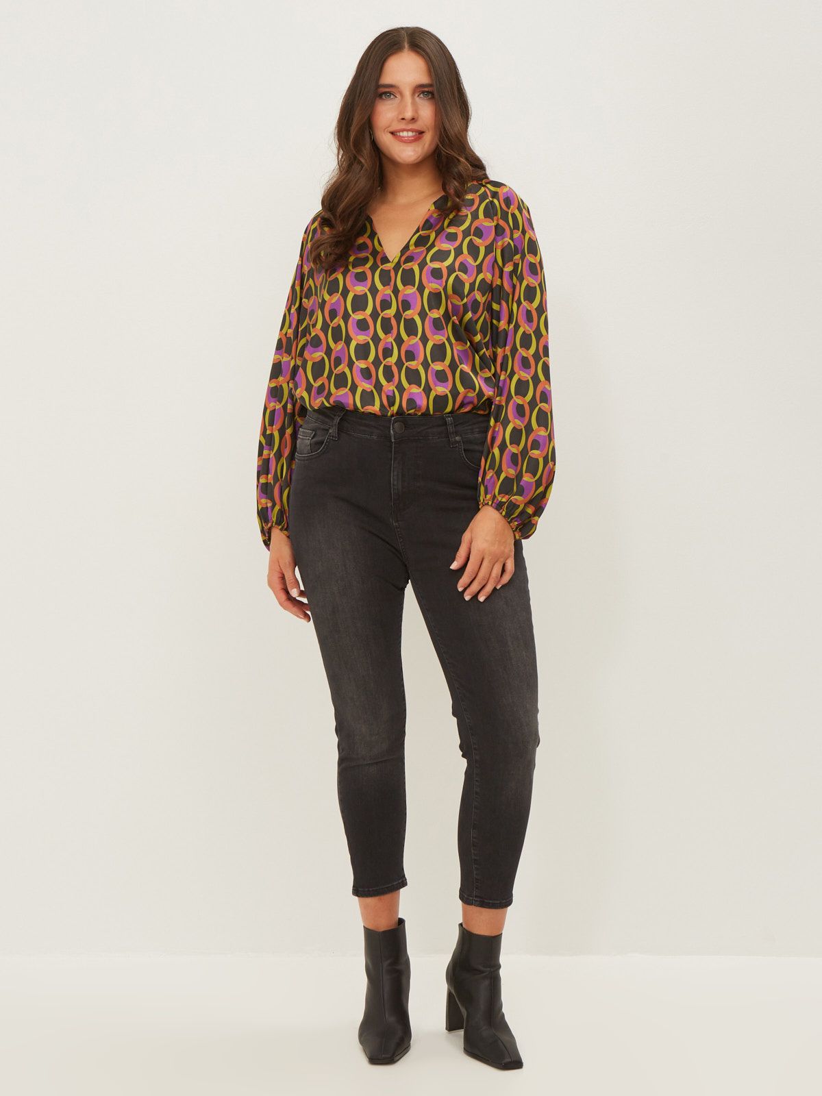 Basic slim-leg jeans