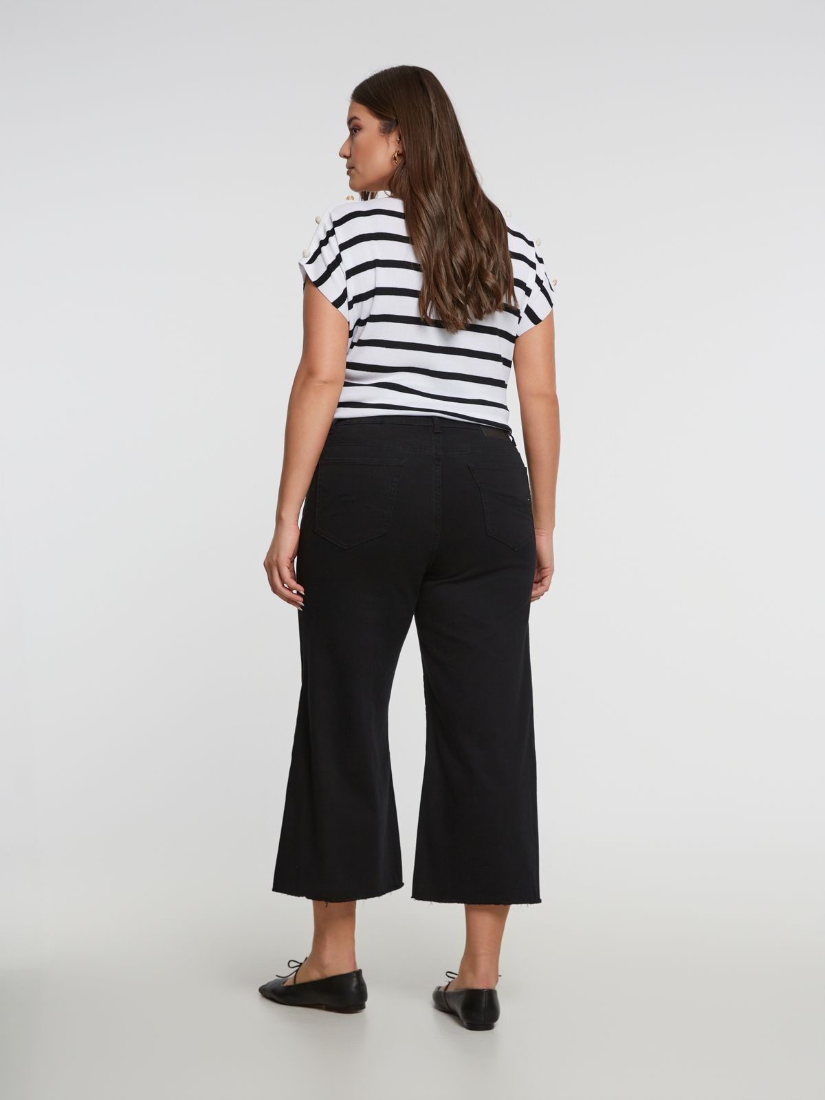 Basic wide-leg cropped jeans