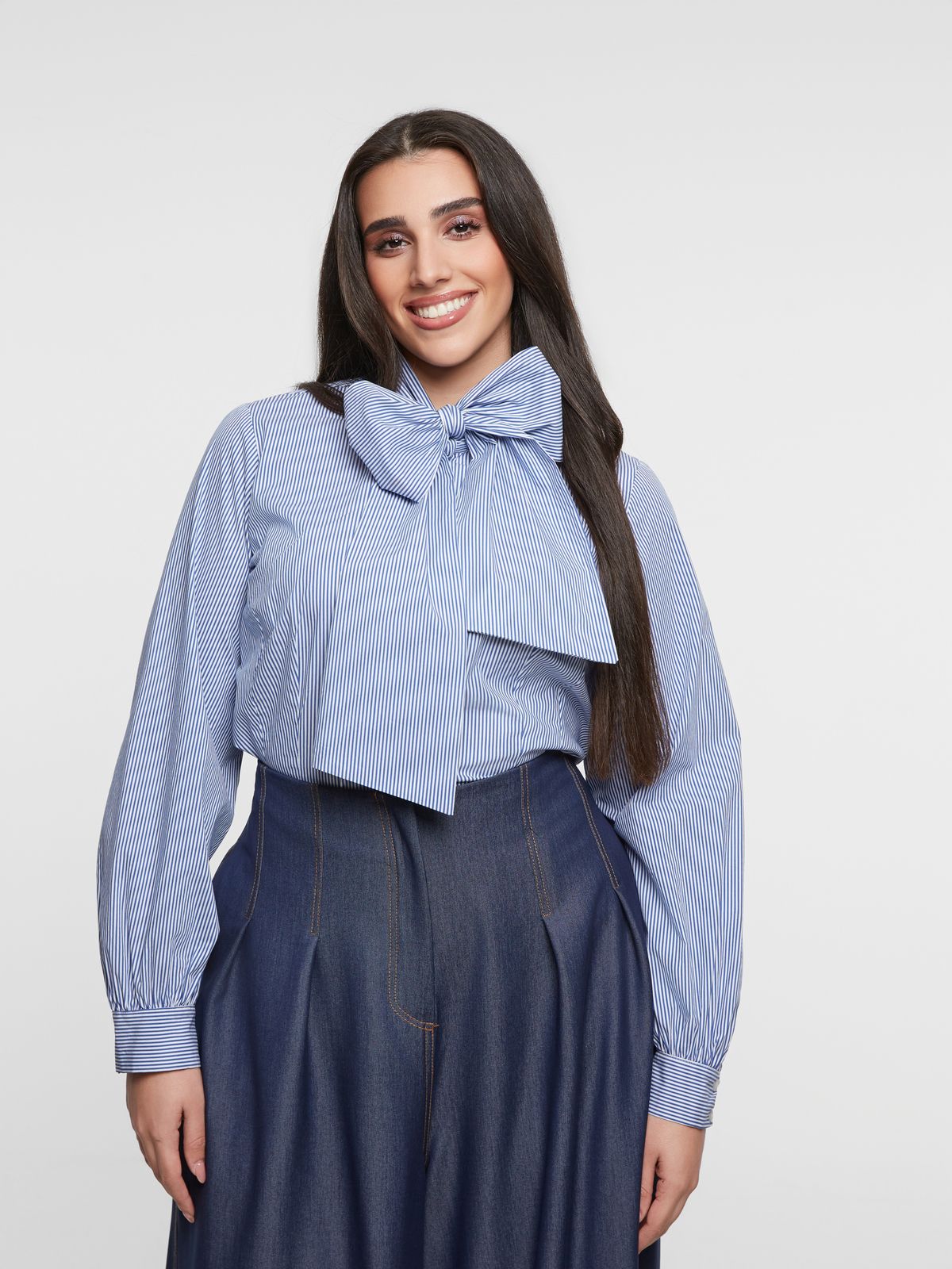 Bow-tie pinstripe shirt
