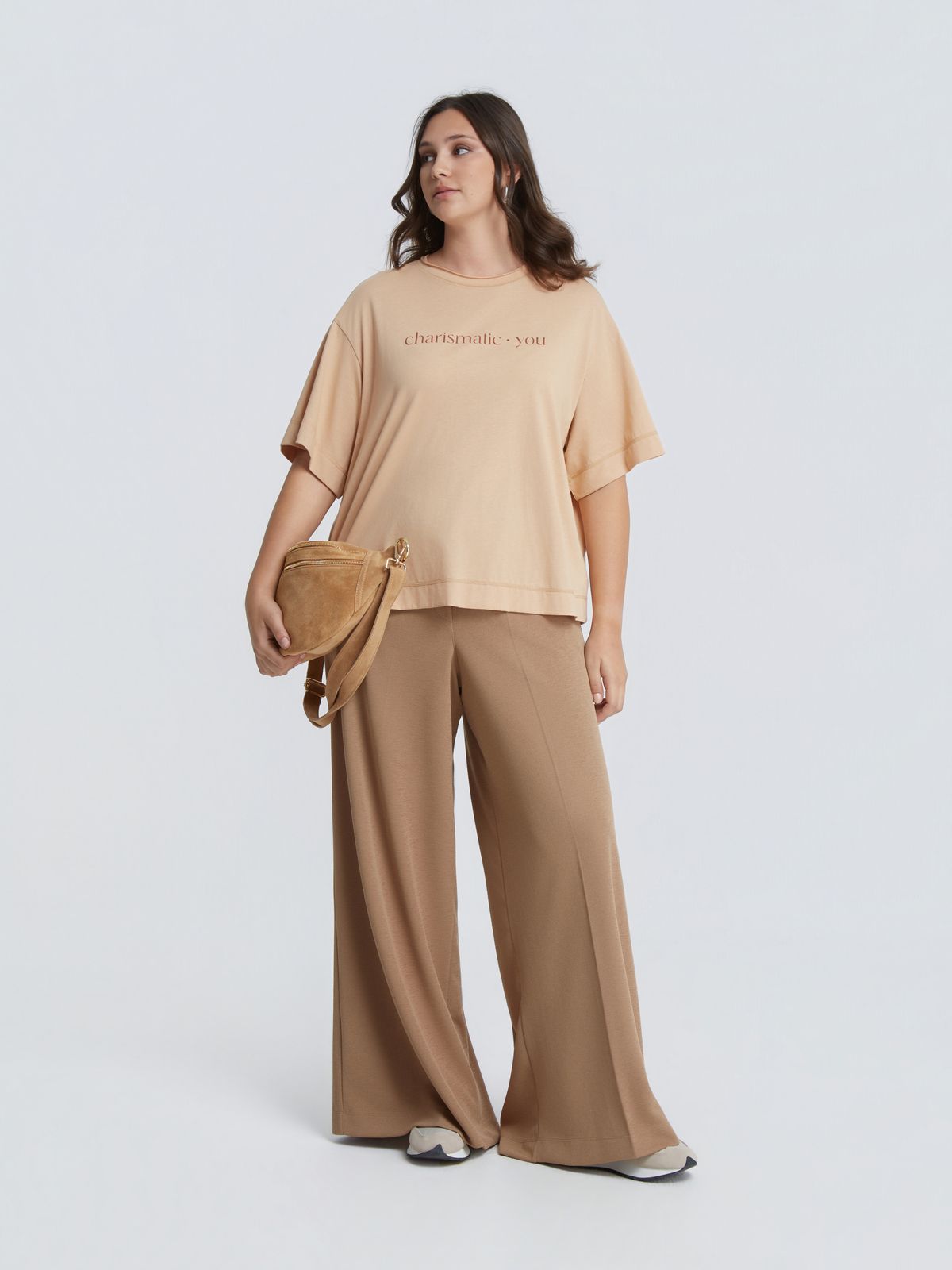 Boxy cotton t-shirt with “charismatic you” logo