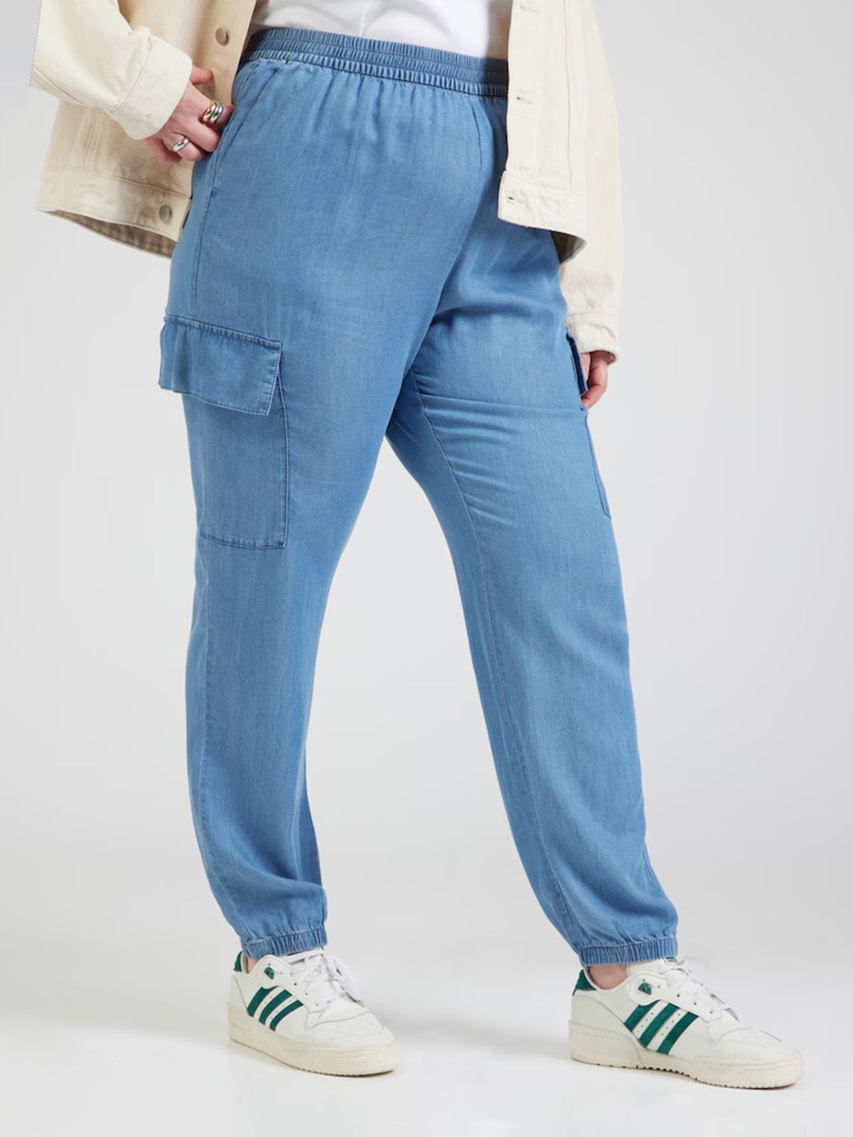 Carcharis cargo pants