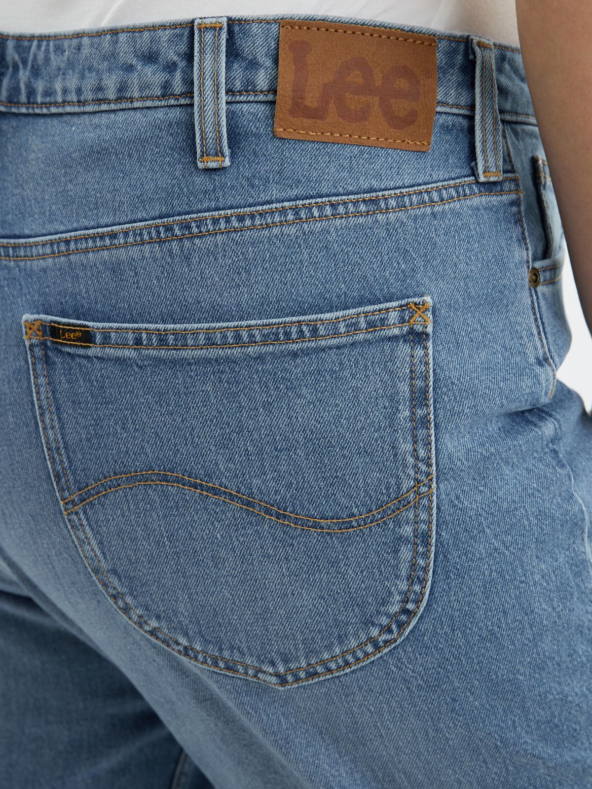 Carol Mid Soho Straight Jeans