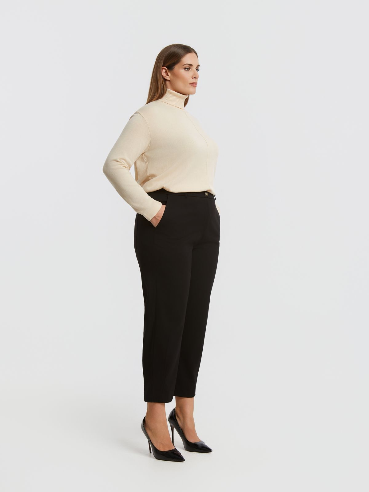 Carrot fit tailored pants