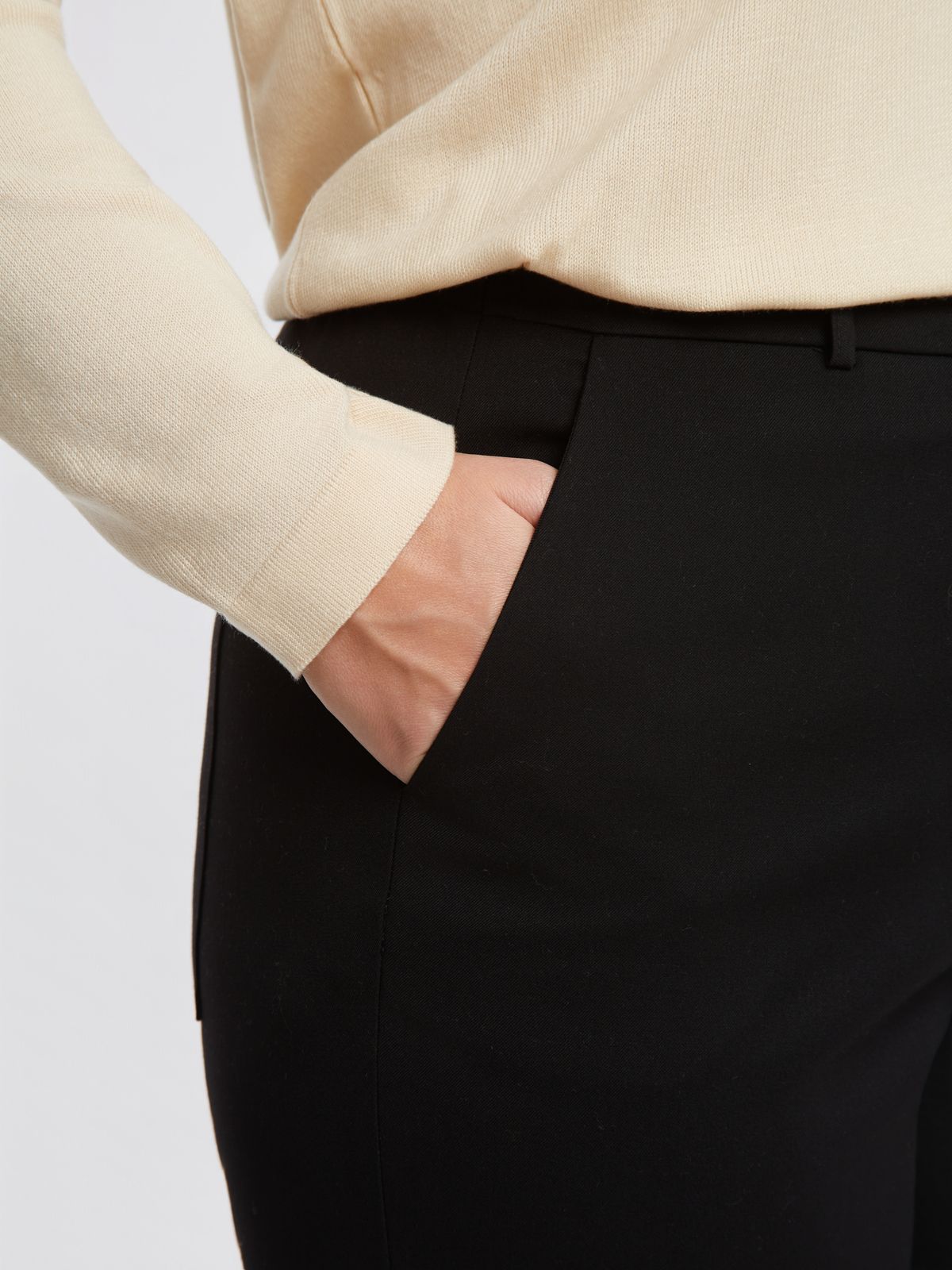 Carrot fit tailored pants