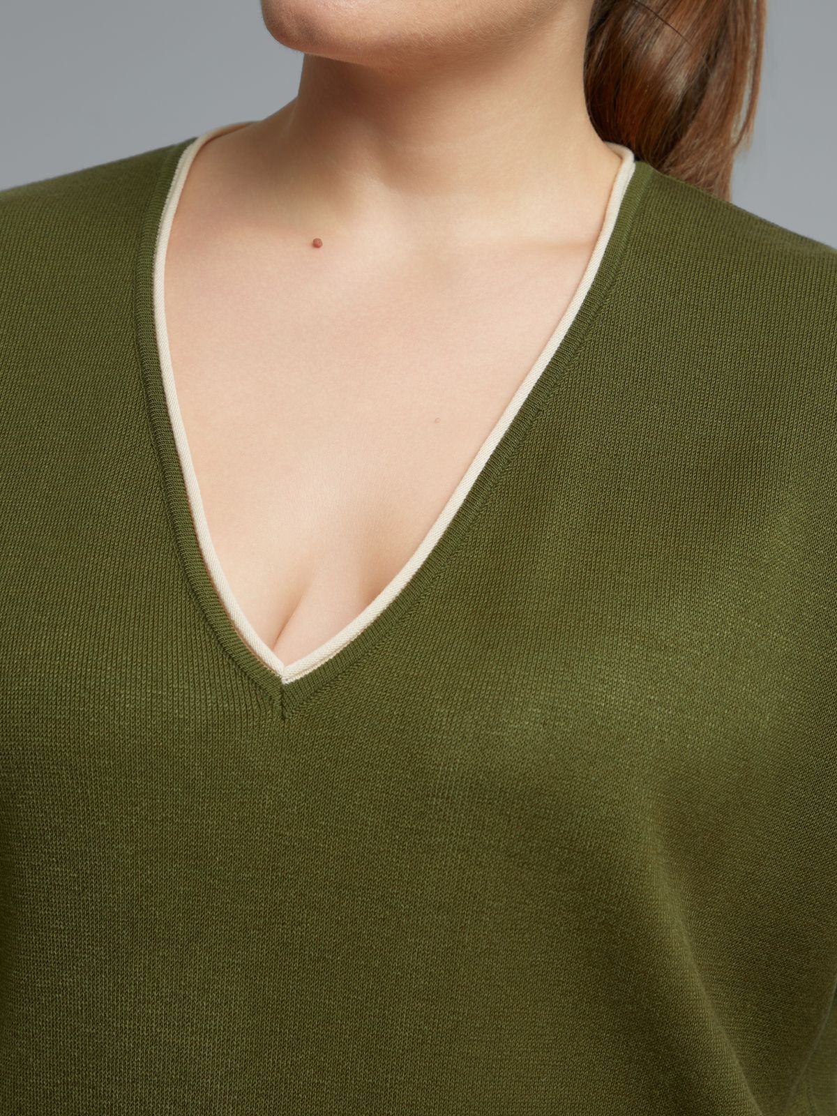 Contrast trim knit tunic