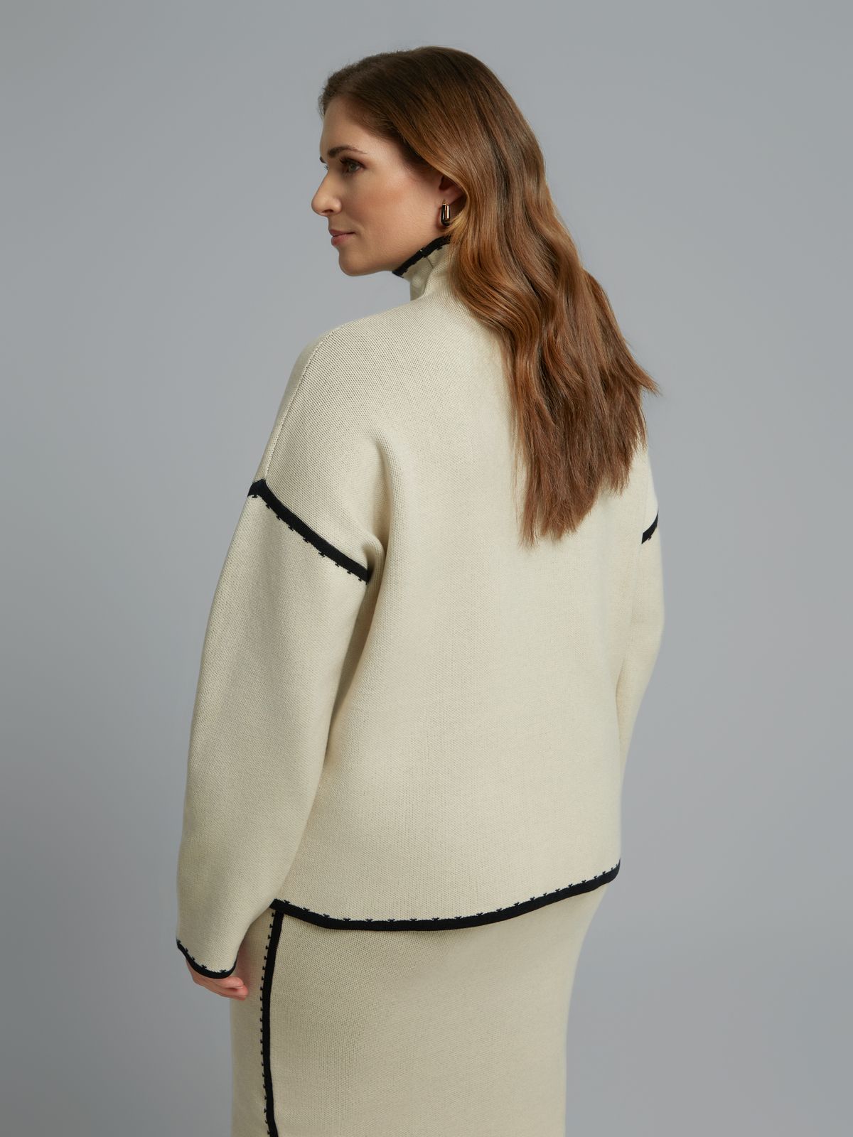 Contrast-trim knit turtleneck jumper