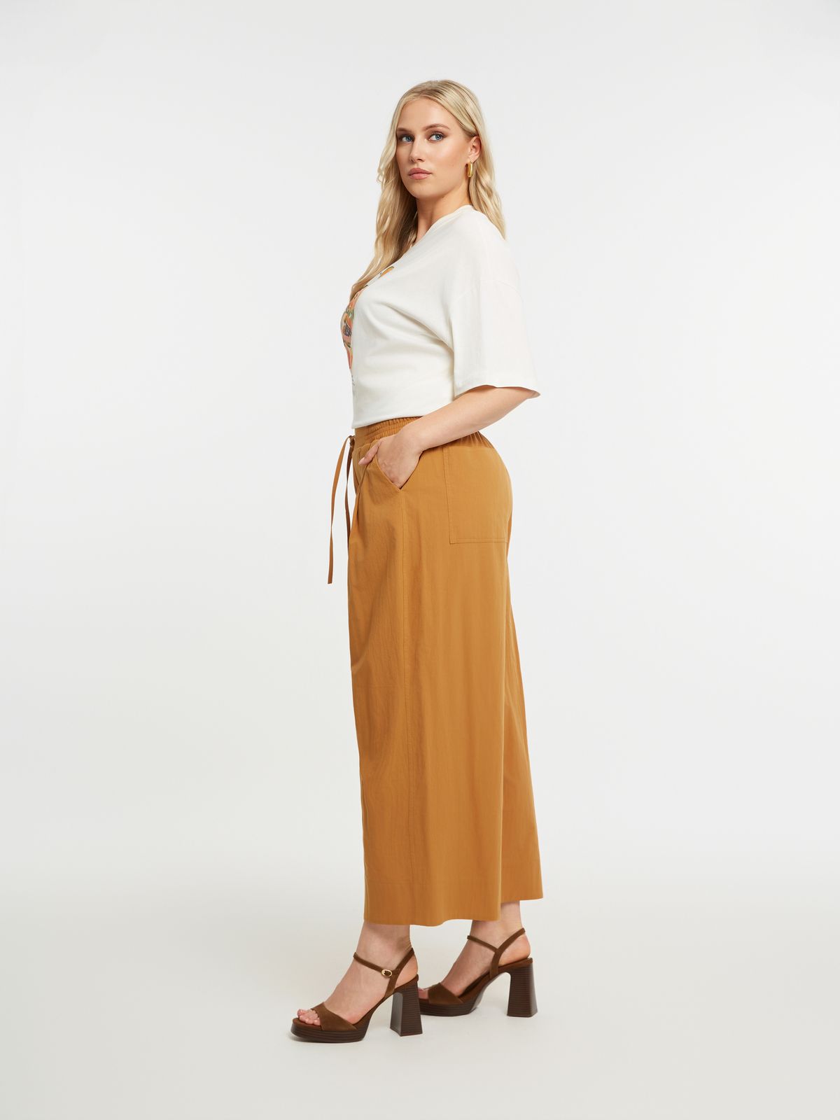 Cotton cropped barrel pants