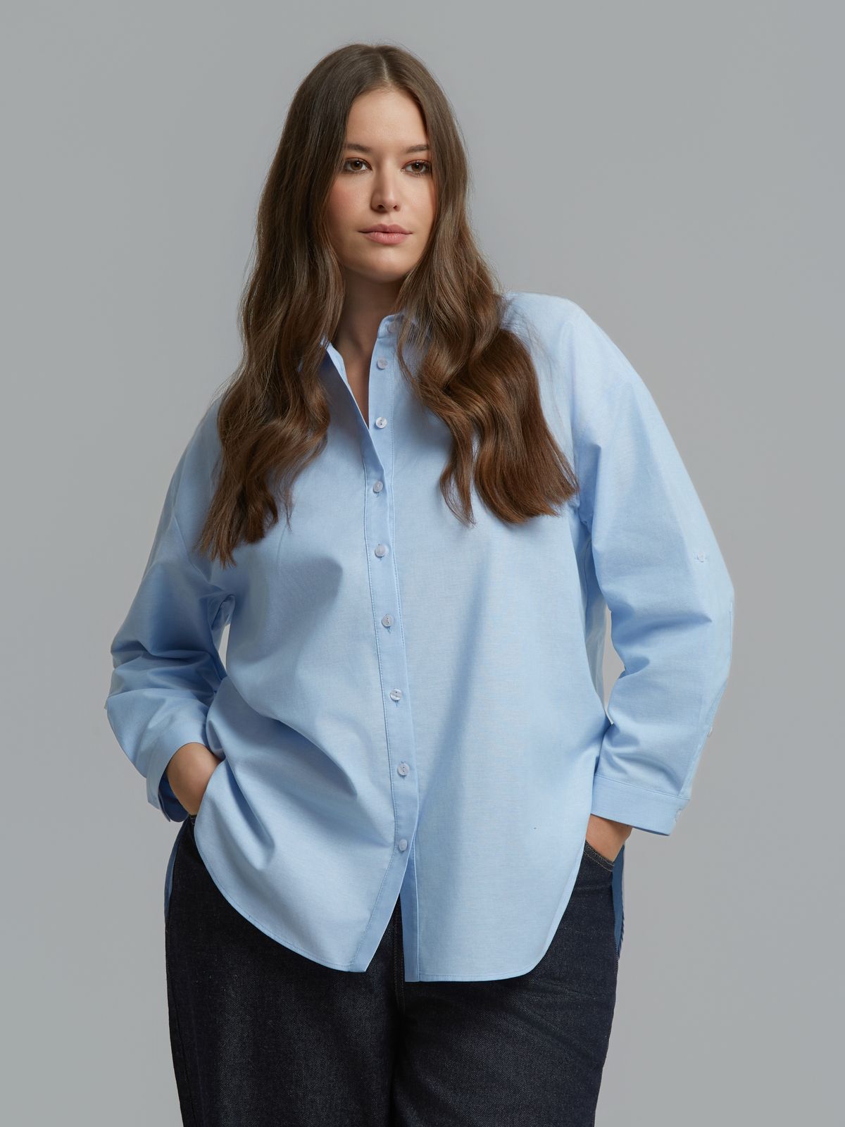 Cotton shirt with adjustable sleeve detail