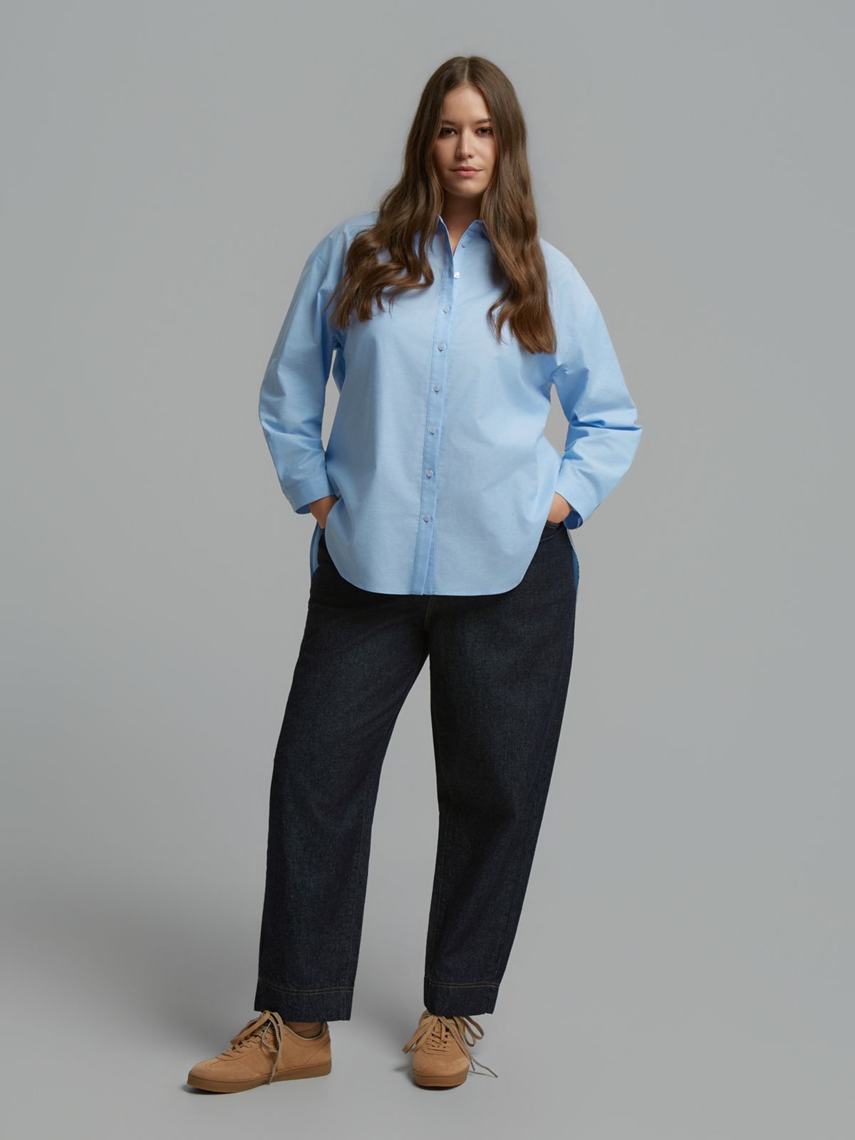 Cotton shirt with adjustable sleeve detail