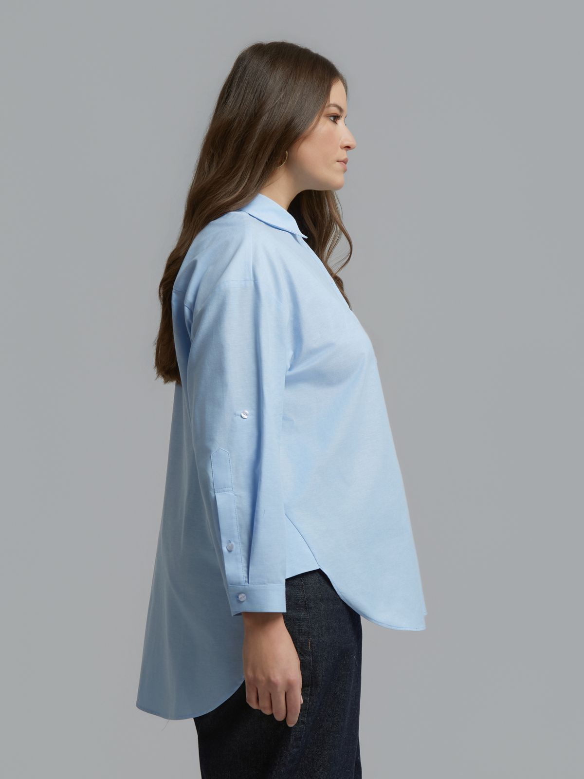 Cotton shirt with adjustable sleeve detail