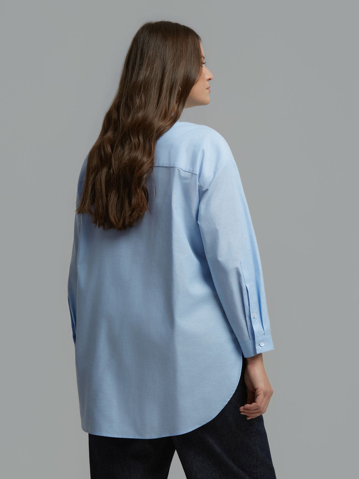 Cotton shirt with adjustable sleeve detail