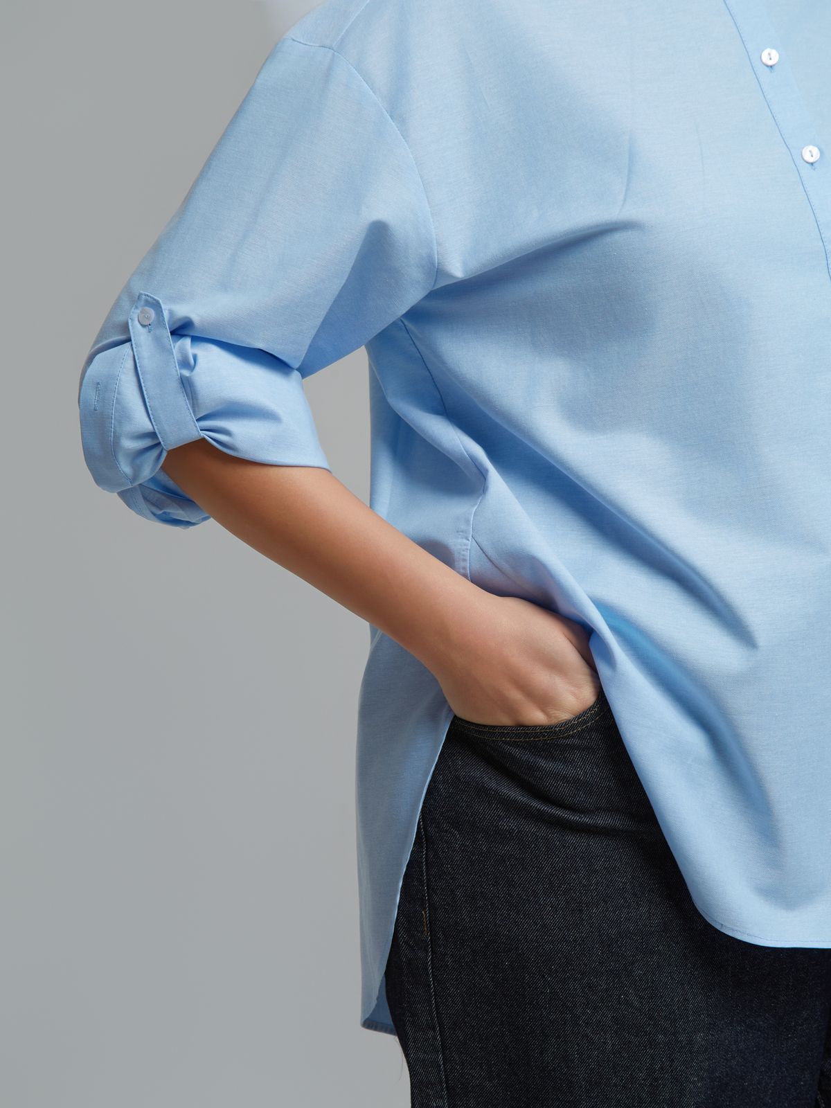 Cotton shirt with adjustable sleeve detail