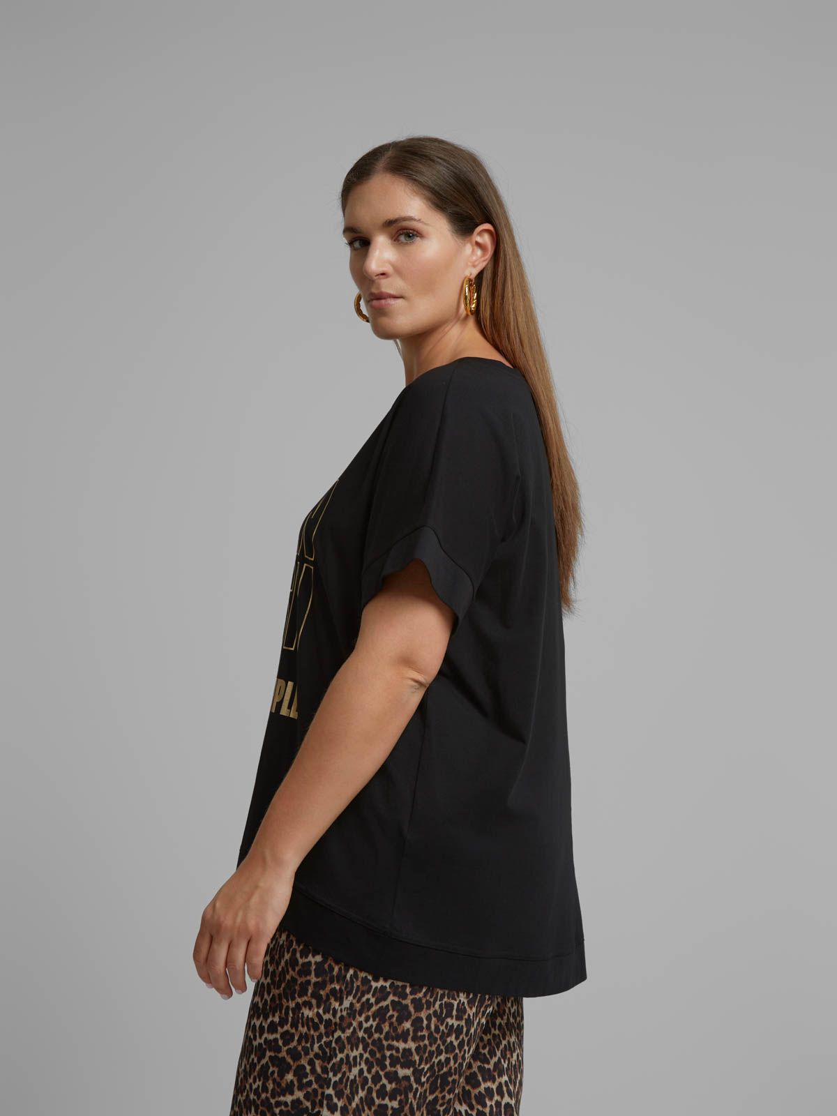 Cotton t-shirt with gold pineapple print