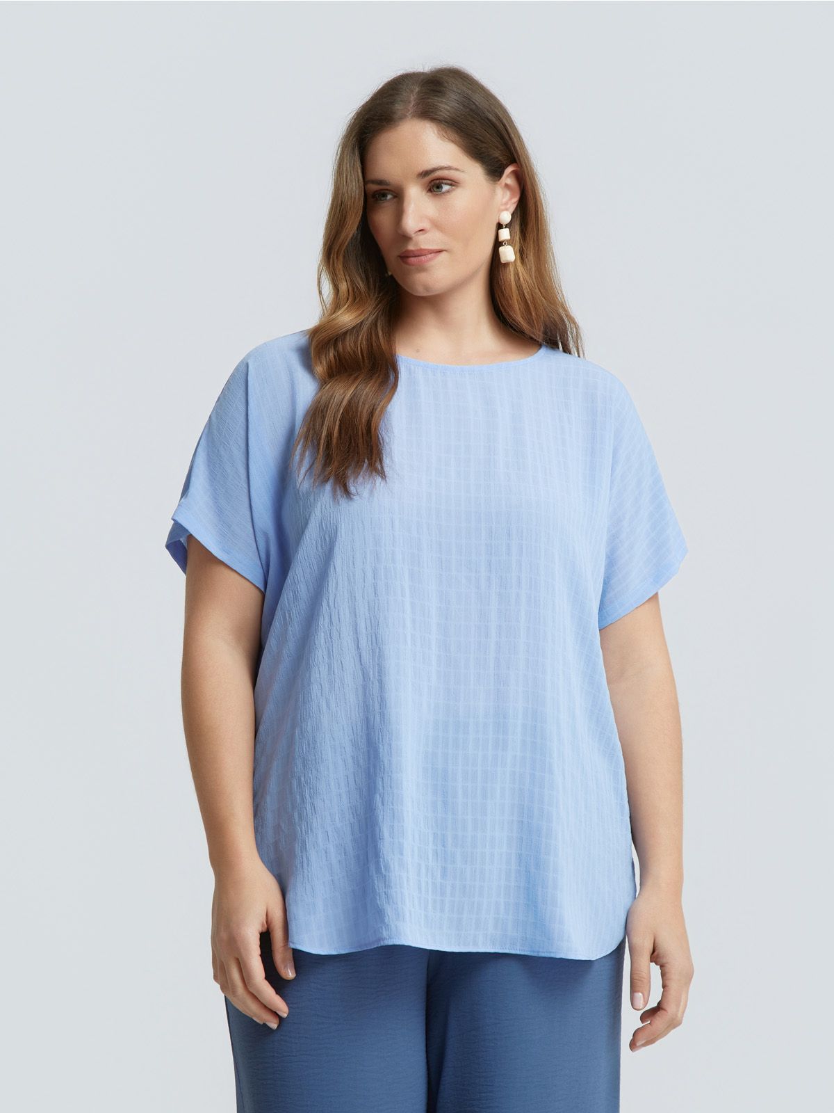 Crepe boat-neck top