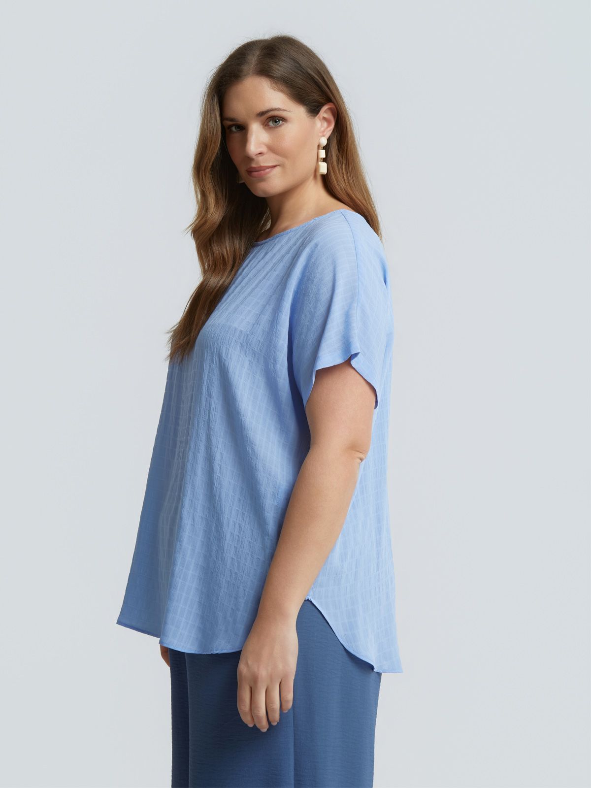 Crepe boat-neck top