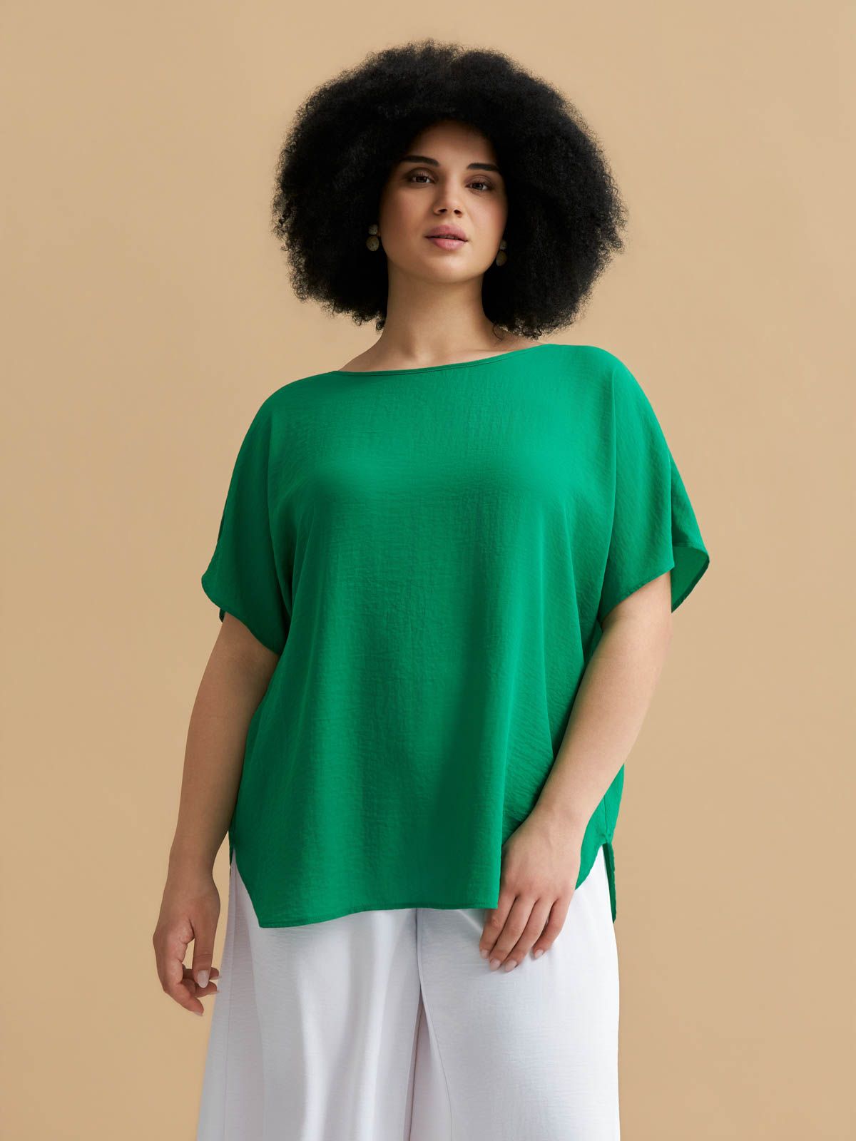 Crepe boat-neck top