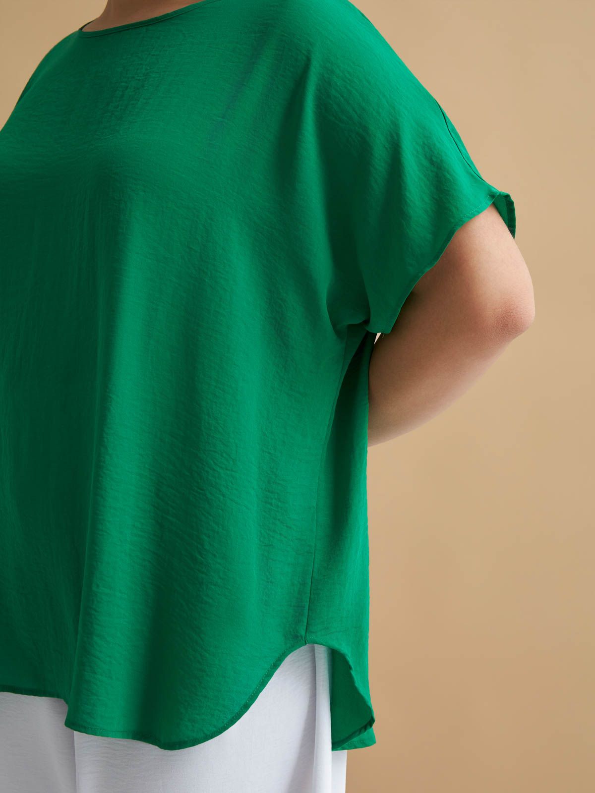 Crepe boat-neck top