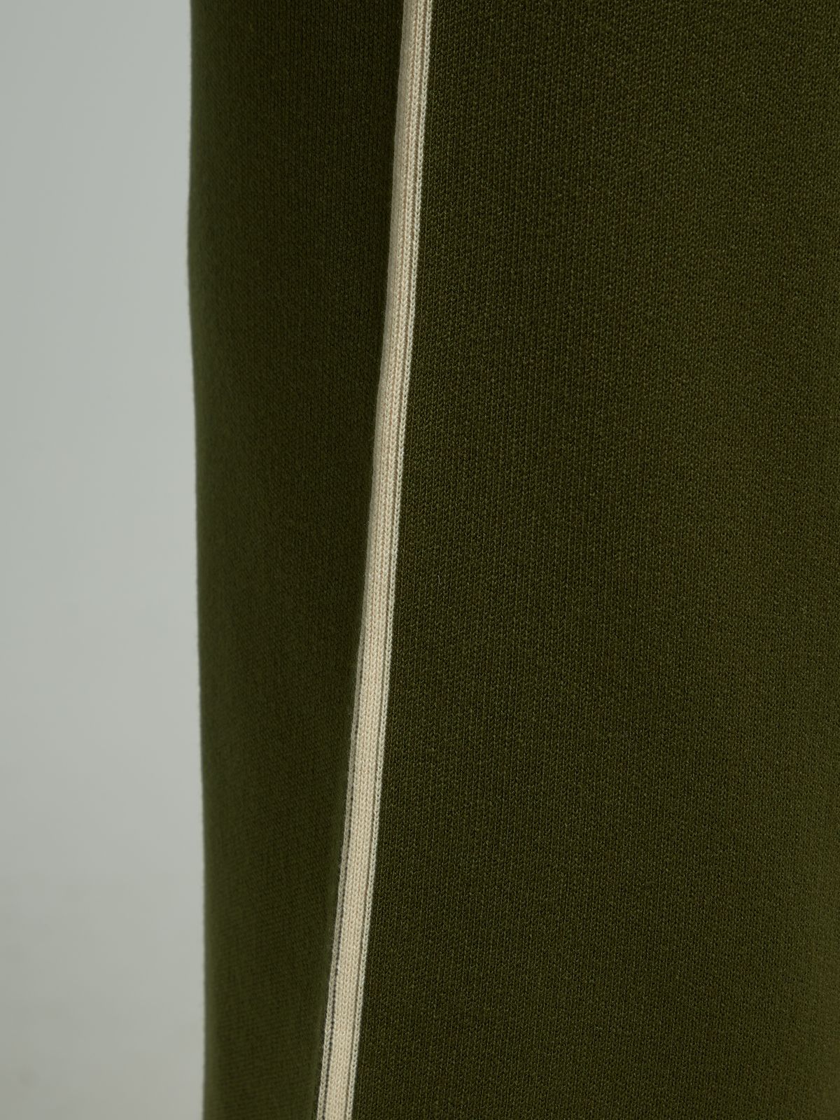 Cropped knit trousers with contrast details