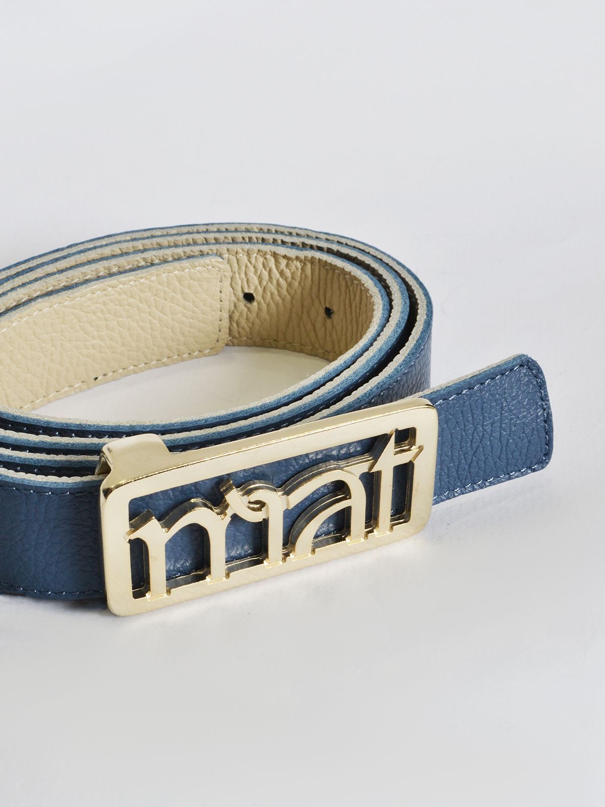 Double faced leather mat buckle belt