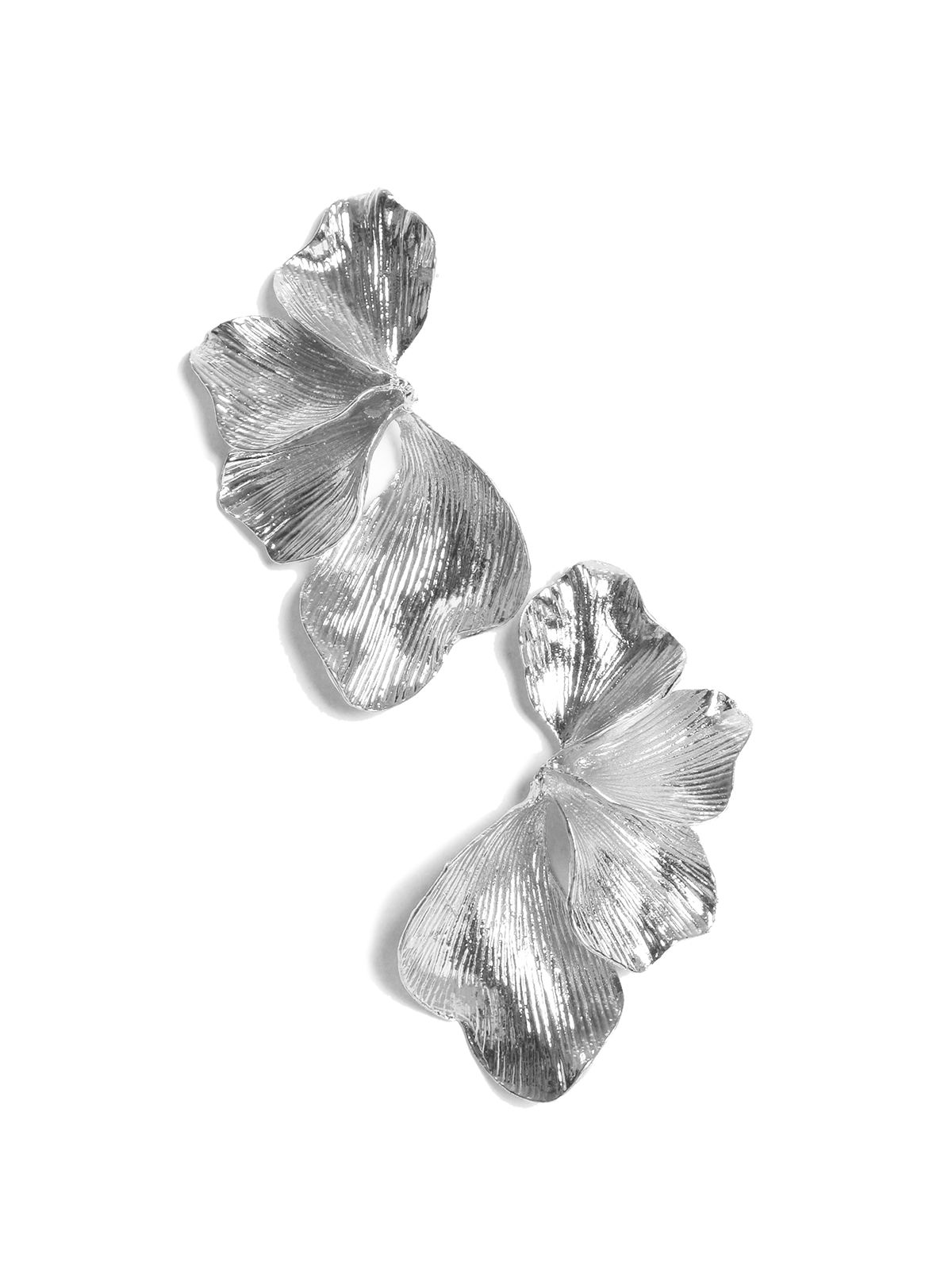 Fan-shaped embossed earrings
