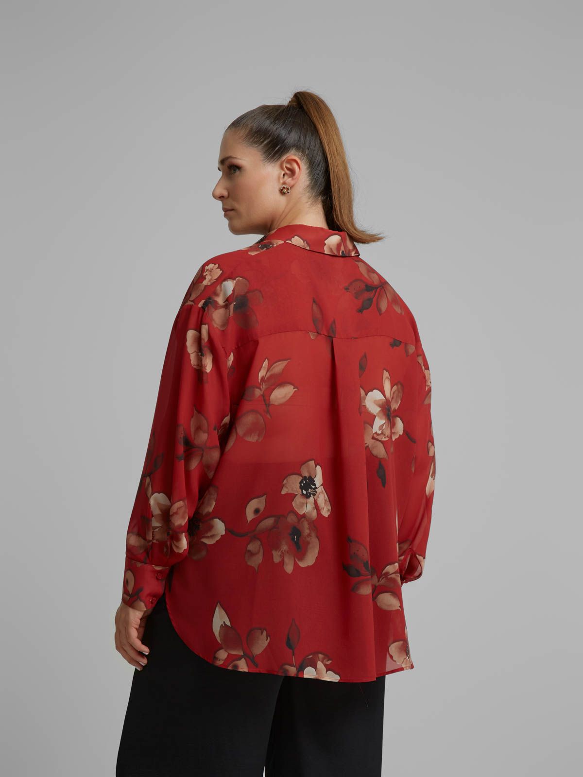 Floral-print shirt with long sleeves