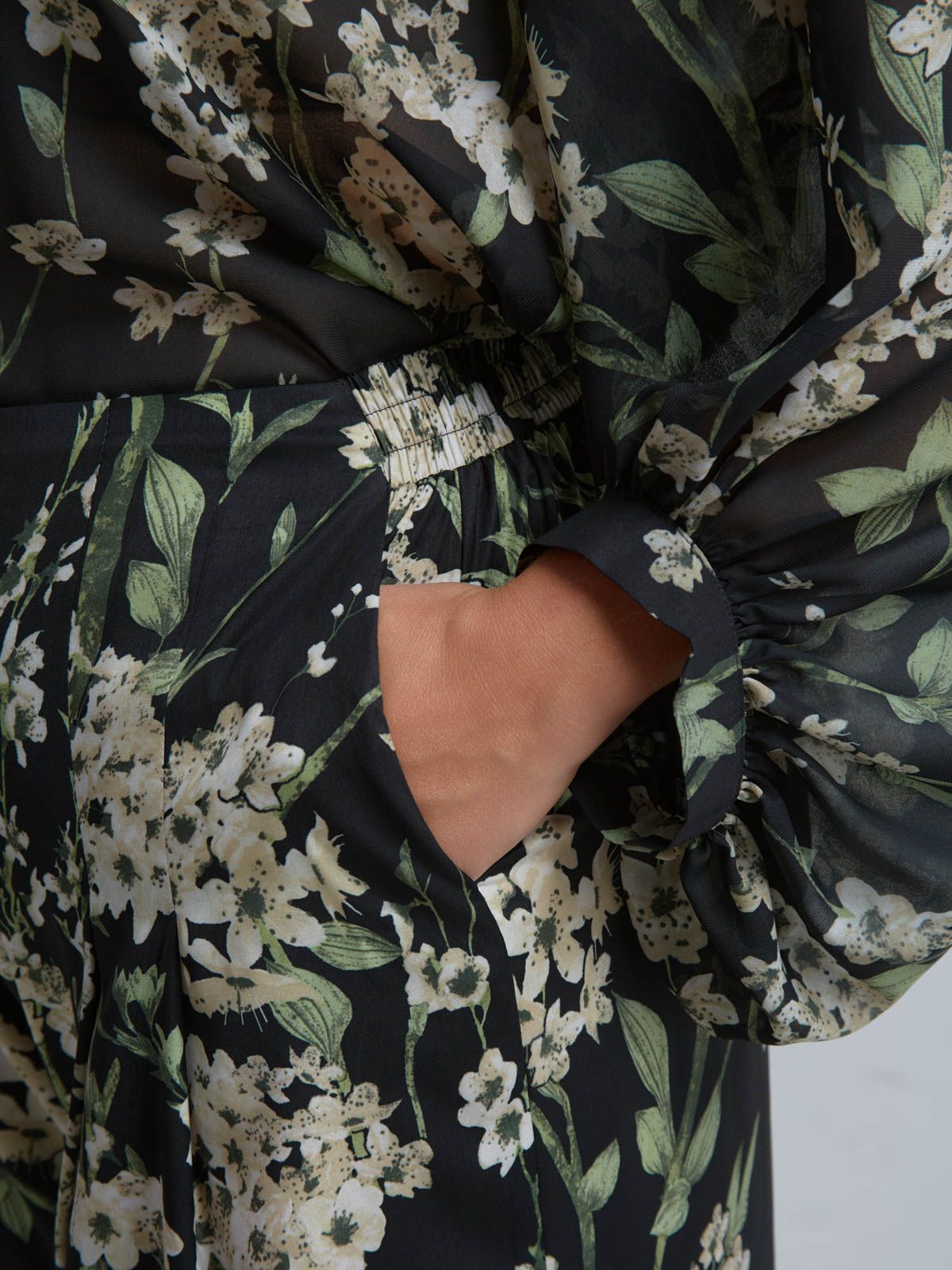 Floral satin wide-leg pants