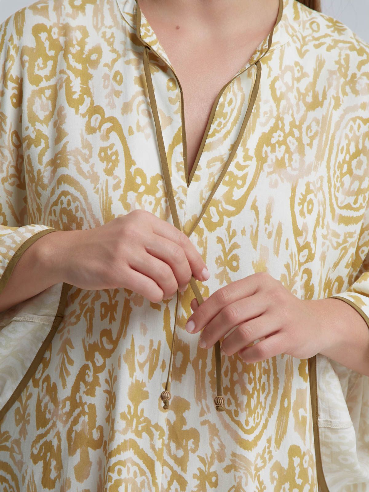 Printed viscose dress with flowy sleeves
