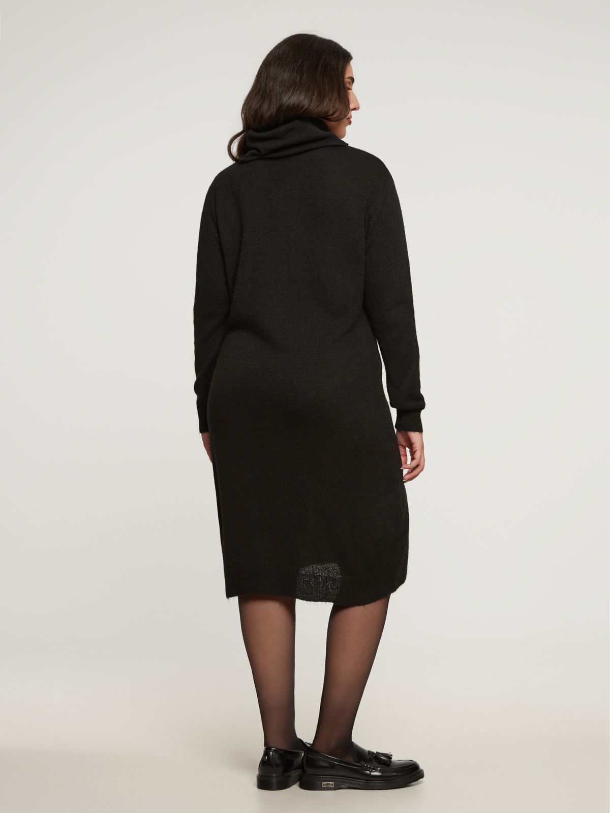 Basic knit turtleneck dress