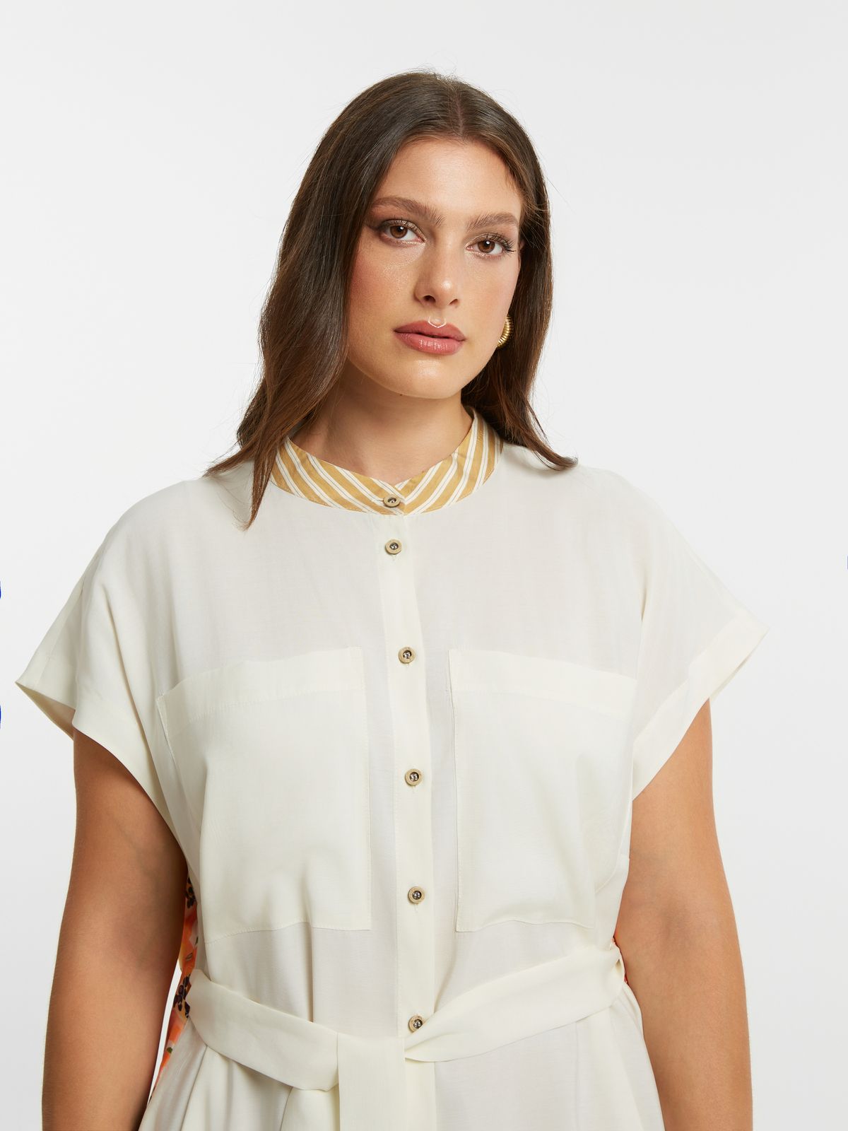 Long shirt with papaya print on the back