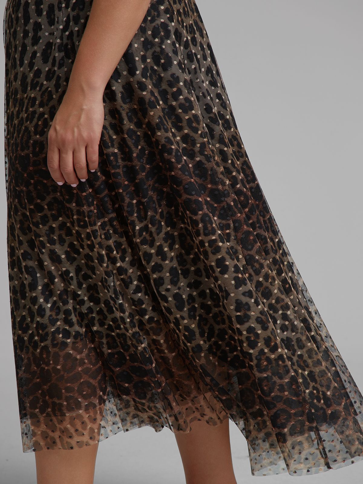 Leopard print pleated midi skirt
