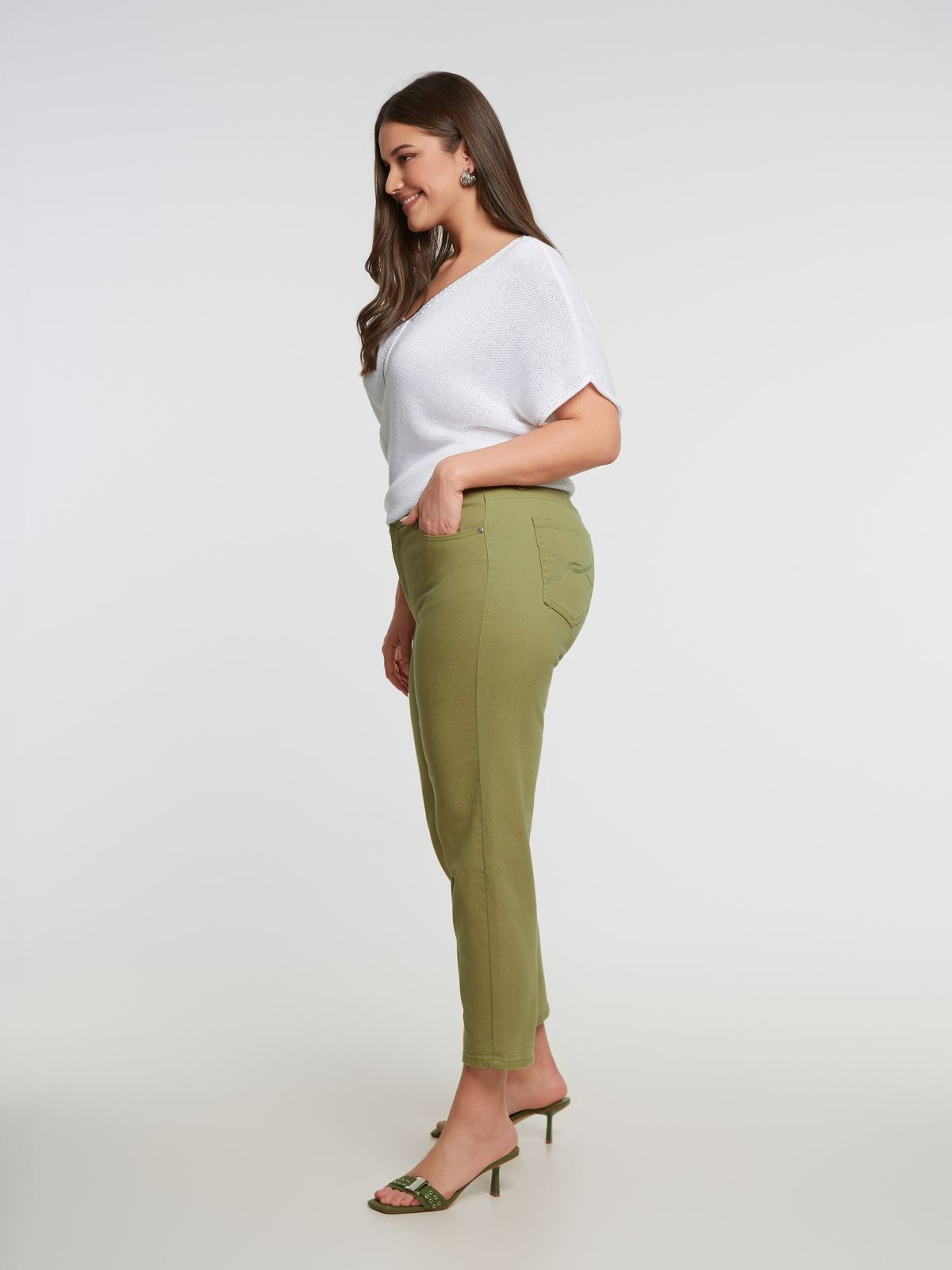 High-rise mom fit cotton jeans