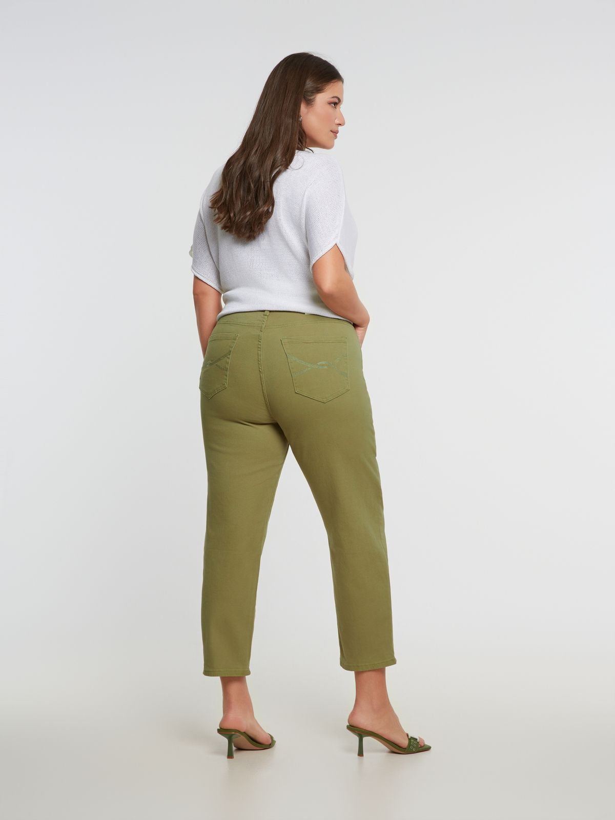 High-rise mom fit cotton jeans