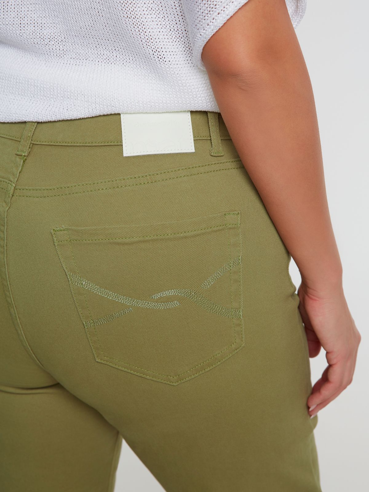 High-rise mom fit cotton jeans