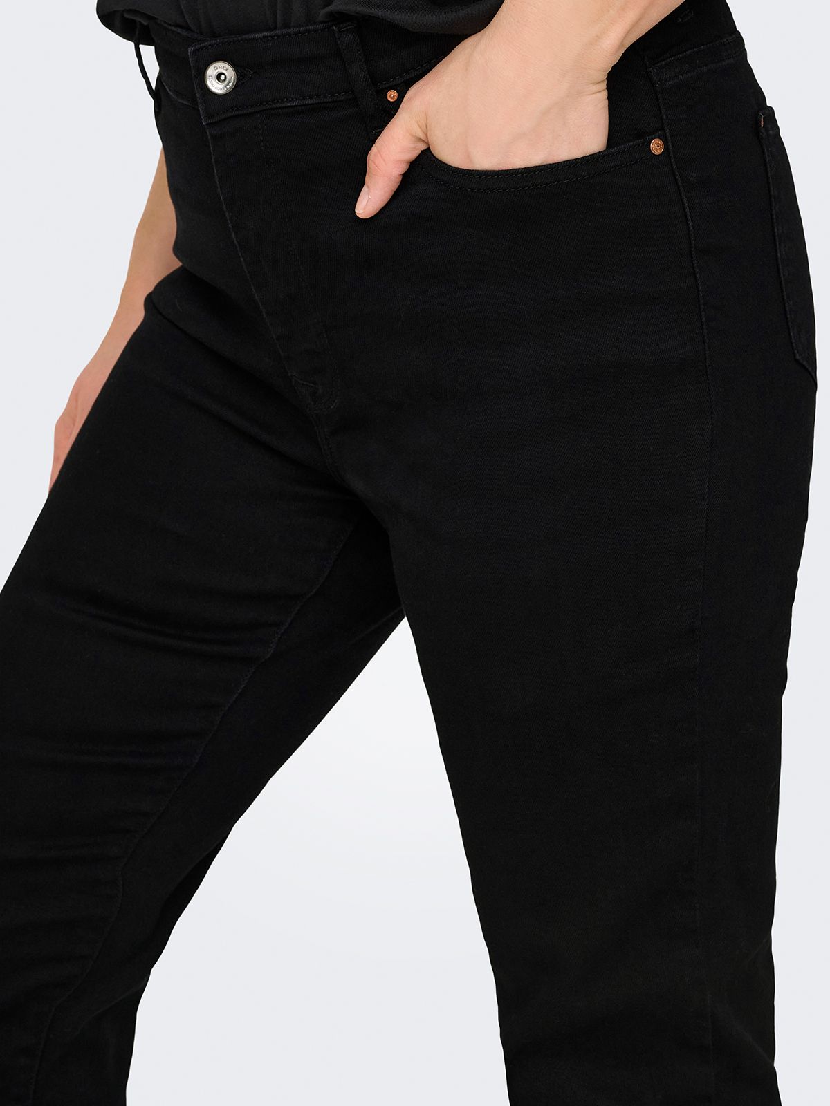 Carsui mid waist slim fit jeans