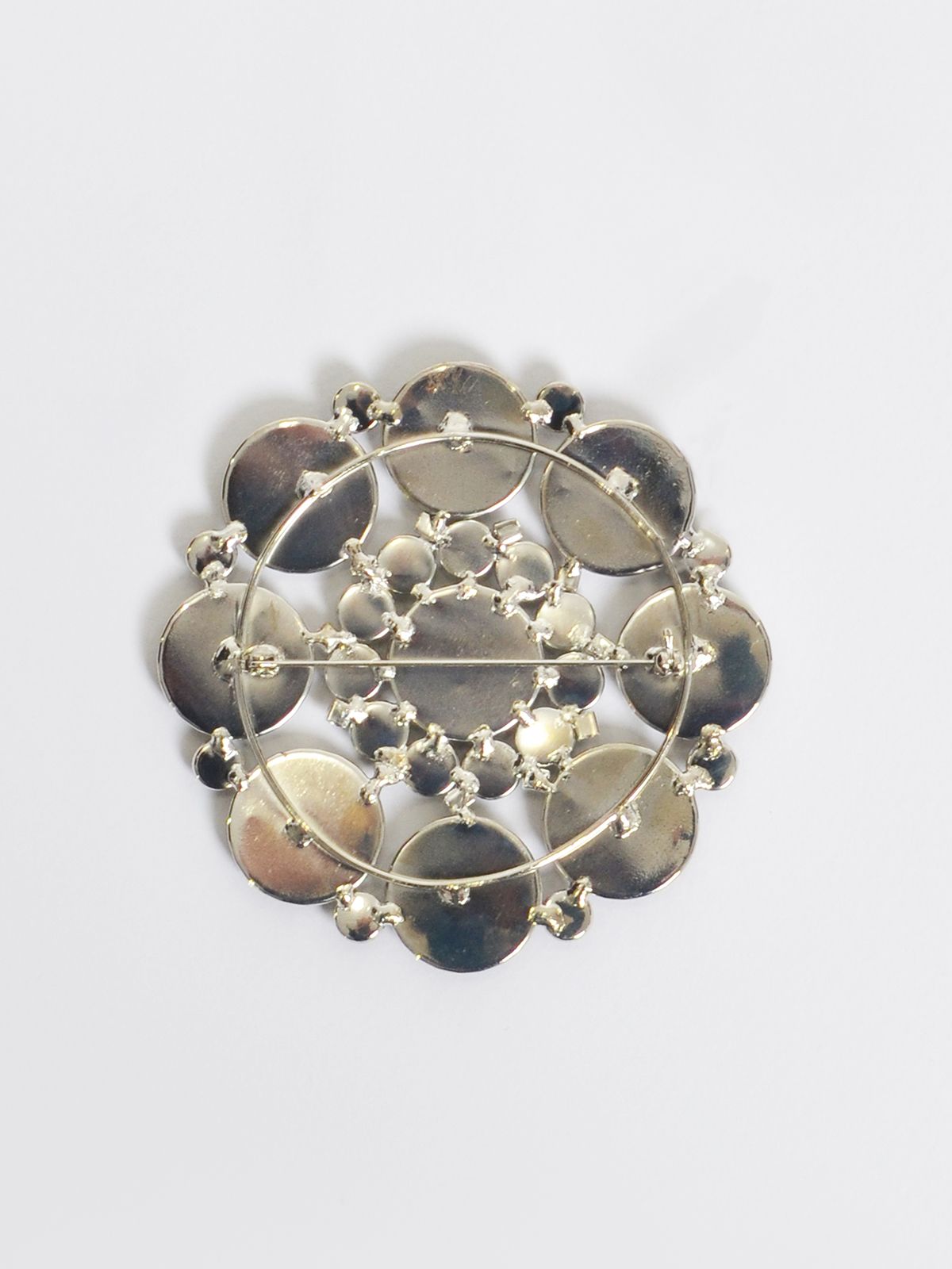 Black gemstone brooch
