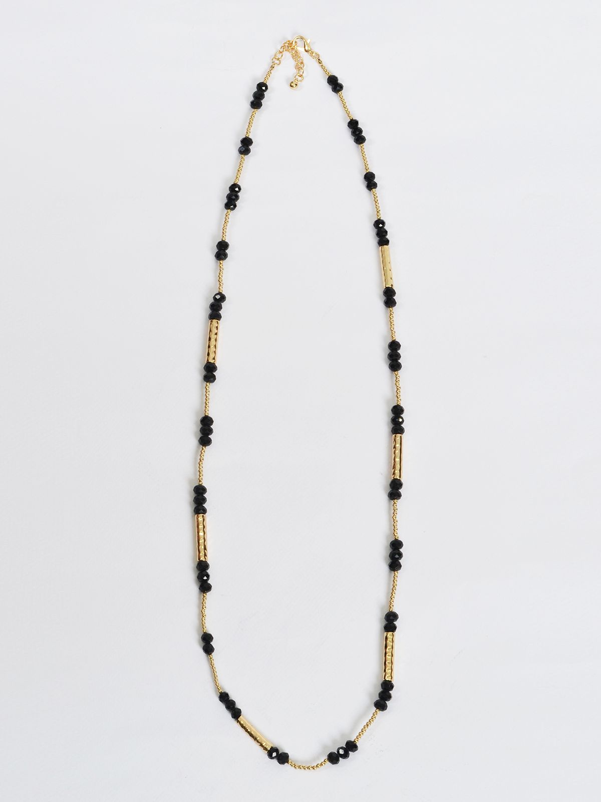 Beaded necklace with gold details