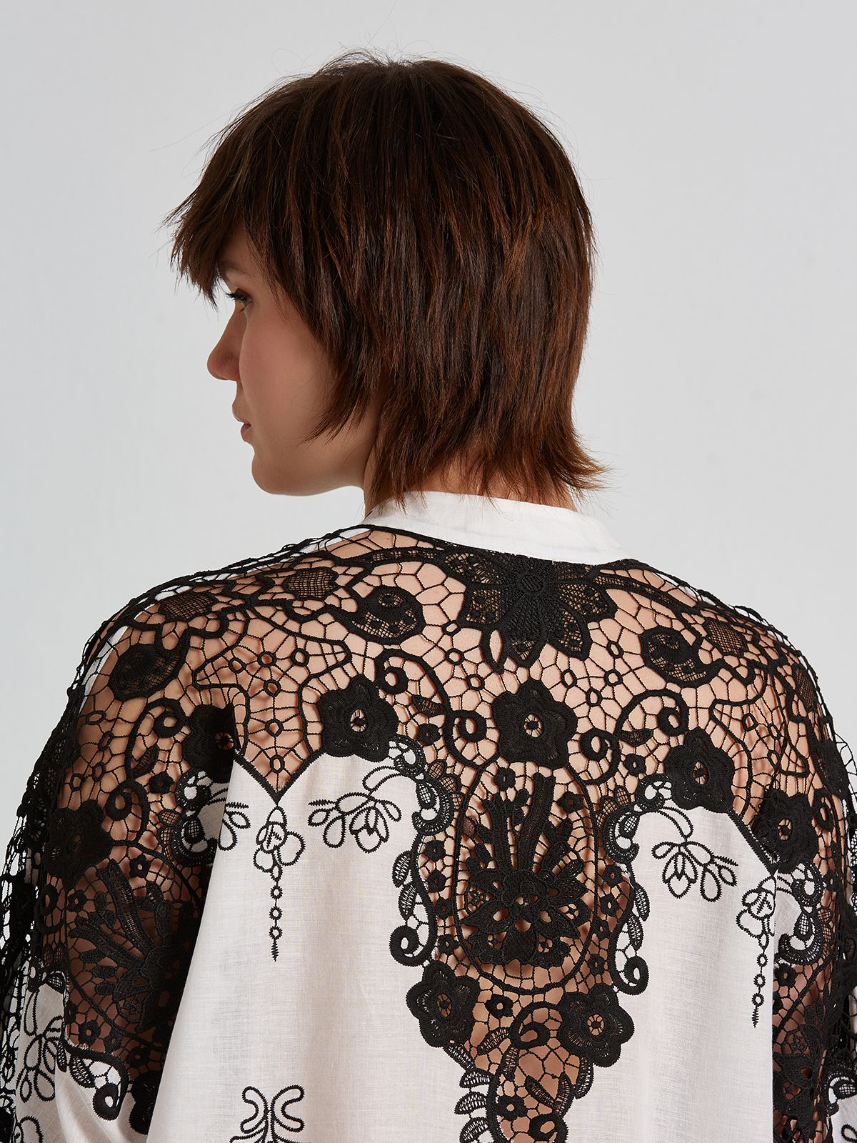 Lace-trimmed cotton shirt-dress