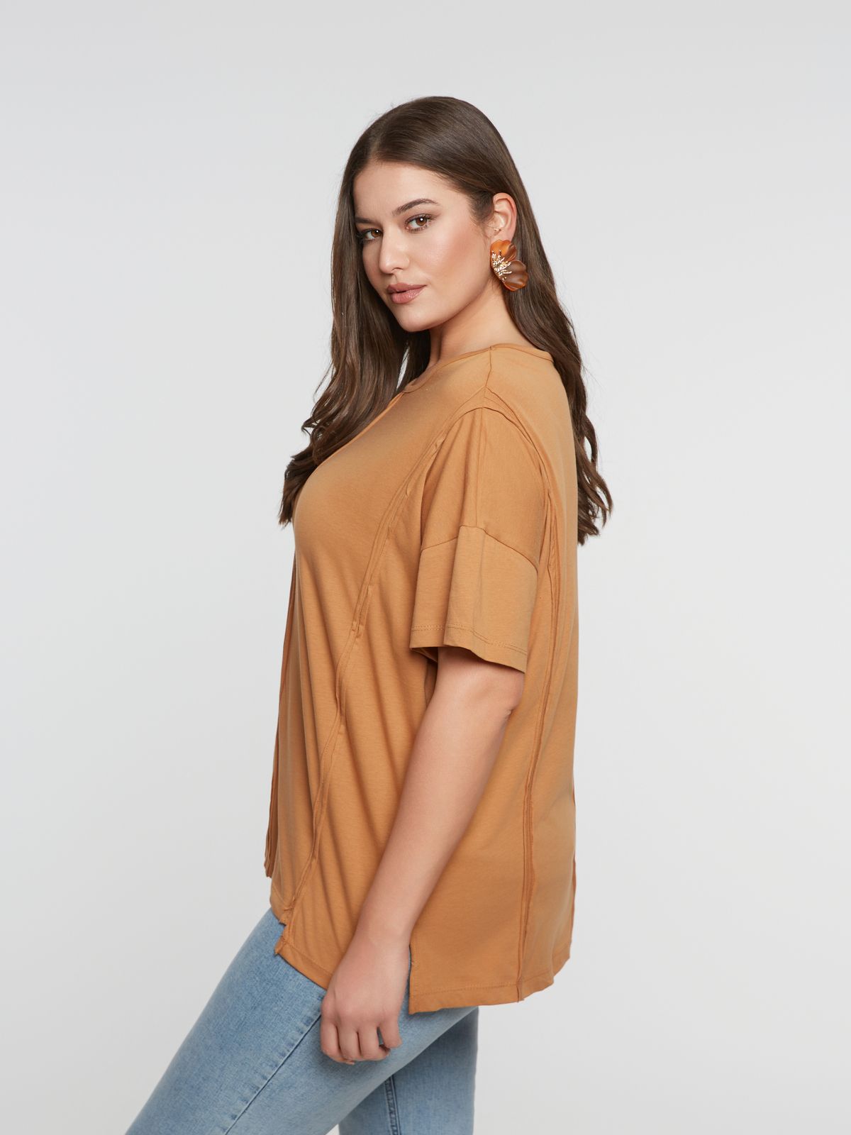 Cotton relaxed-fit t-shirt with seam details