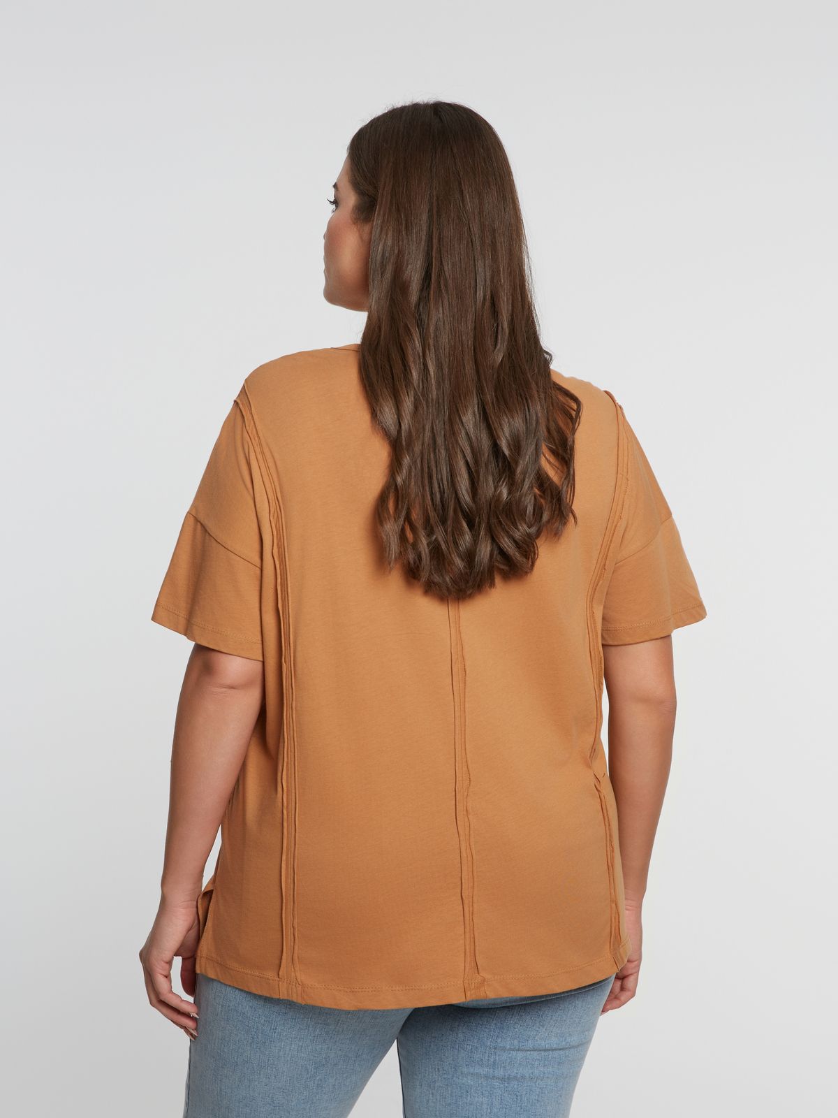 Cotton relaxed-fit t-shirt with seam details