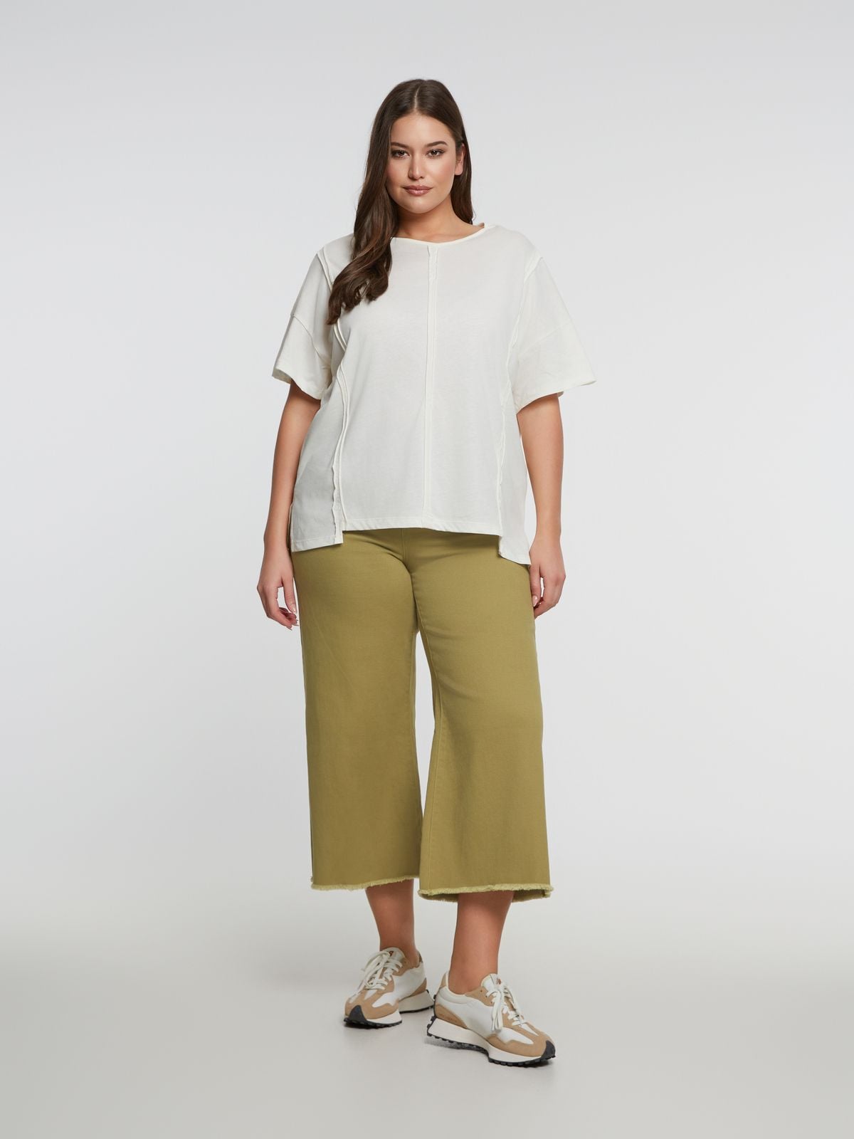 Cotton relaxed-fit t-shirt with seam details